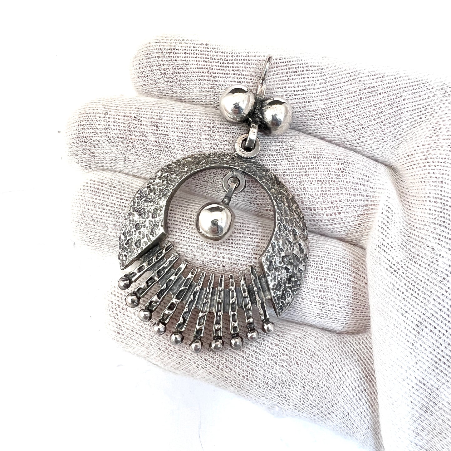 Alpo Tammi, Finland early 1970s. Large Vintage Modernist Solid Silver Pendant.