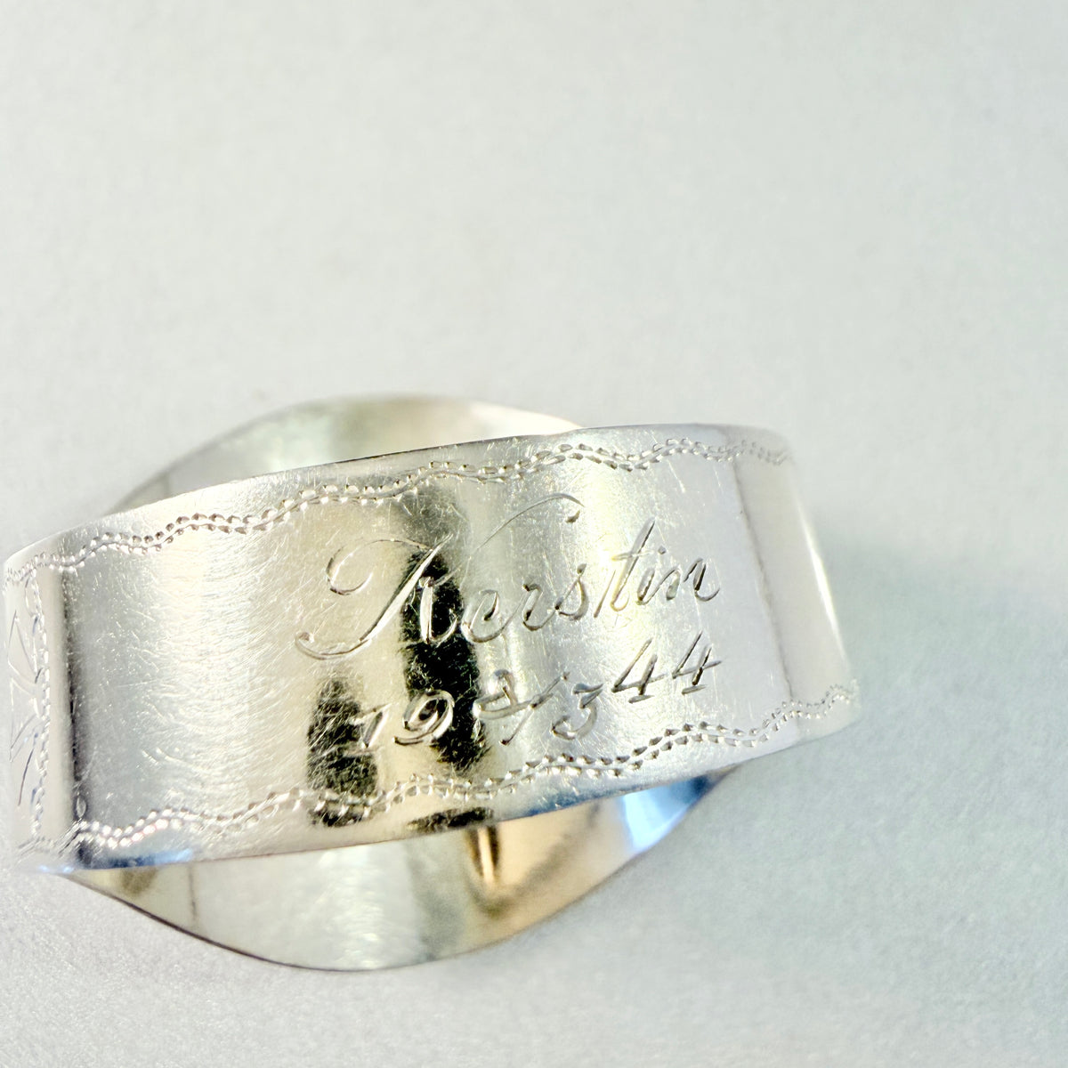 Haparanda, Sweden year 1941. Rare WWII-era Vintage Solid Silver Sami / Laplander Scarf Ring.