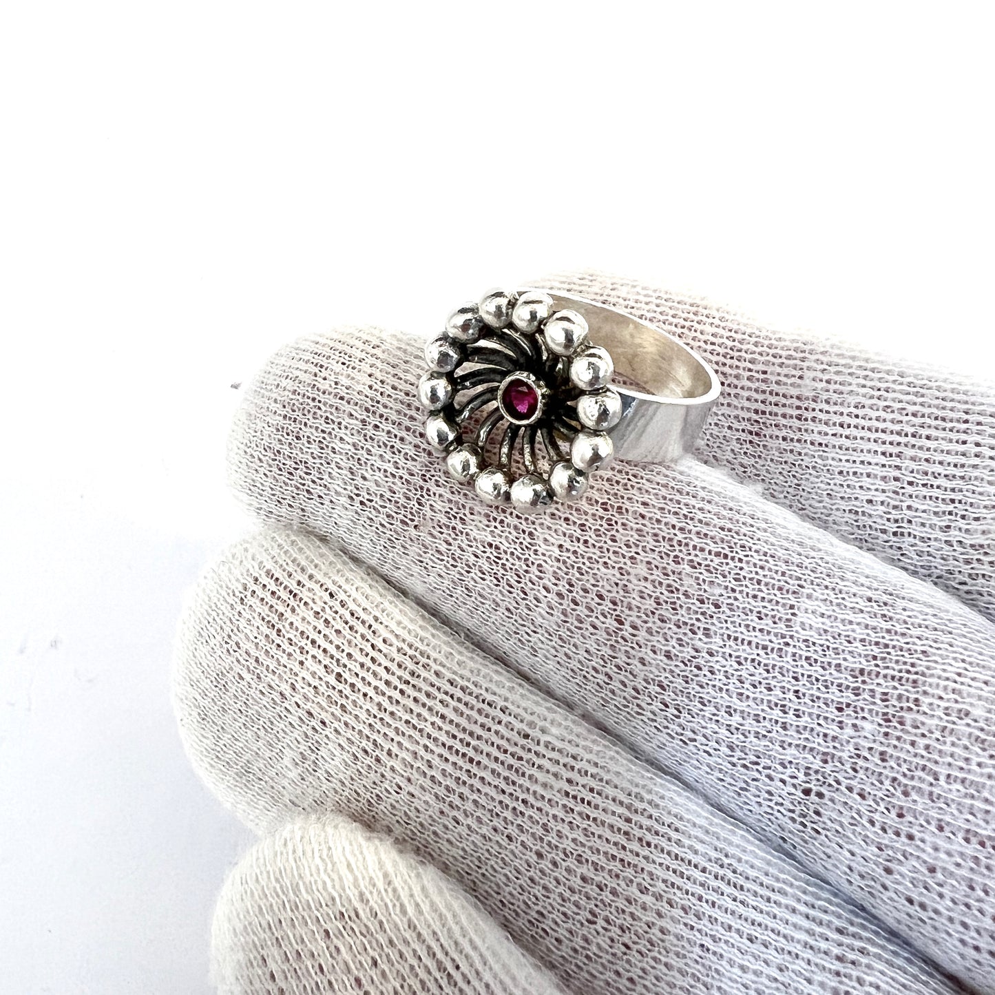 Salovaara, Finland 1971. Vintage Sterling Silver Synthetic Sapphire Ring.