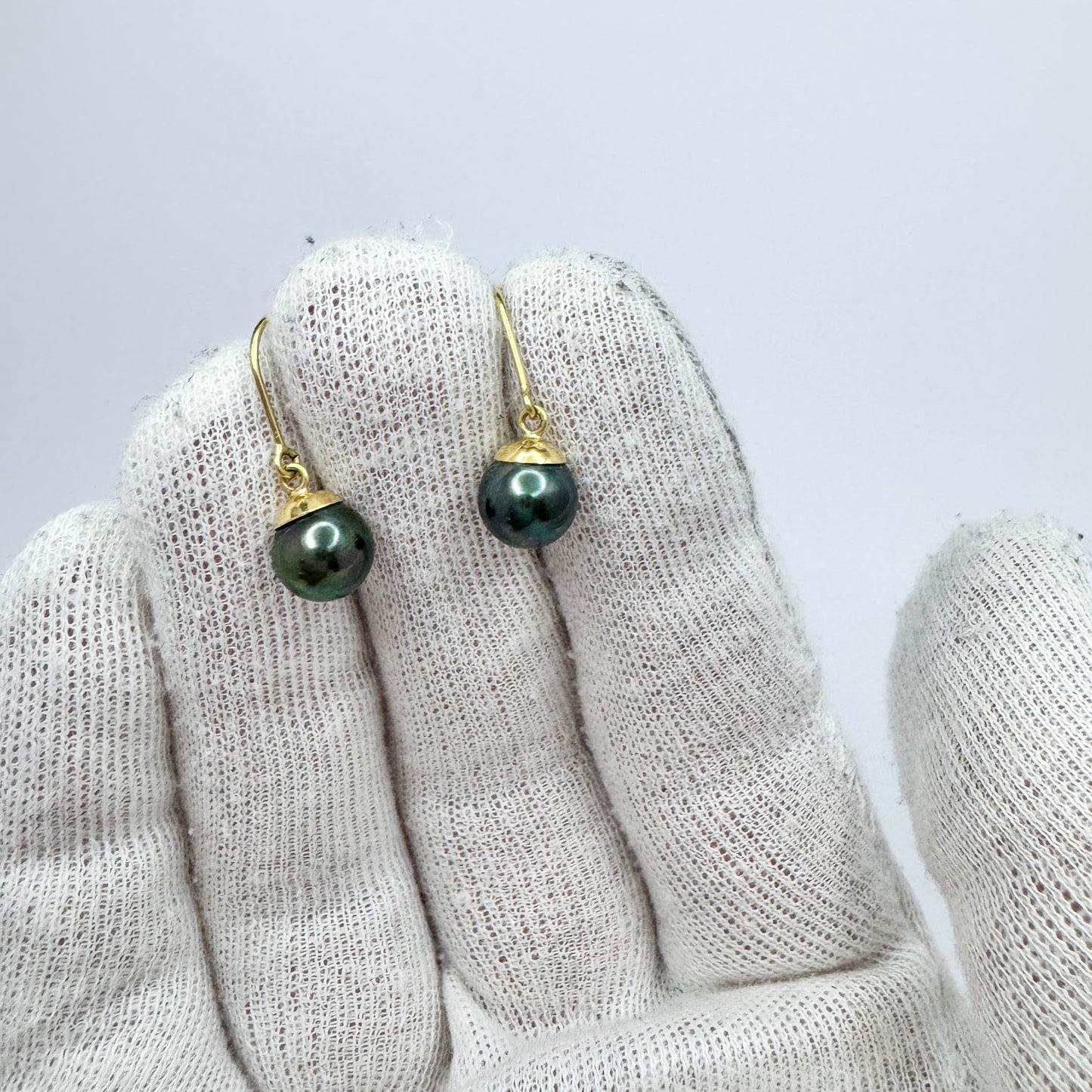 Vintage 18k Gold, Simulated Tahitian Pearl Earrings.