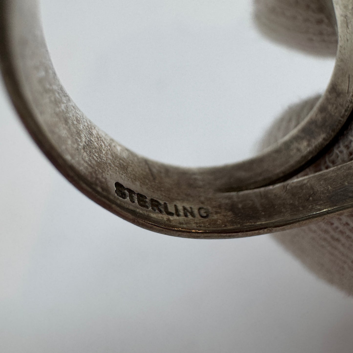 Vintage c 1960s Sterling Silver Red Hardstone Unisex Ring. Prob. the USA
