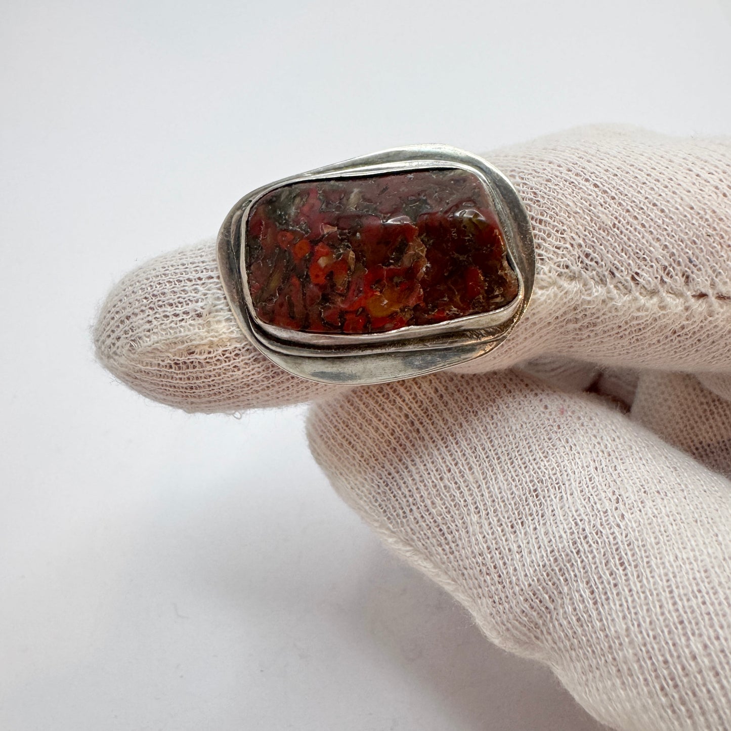 Vintage c 1960s Sterling Silver Red Hardstone Unisex Ring. Prob. the USA