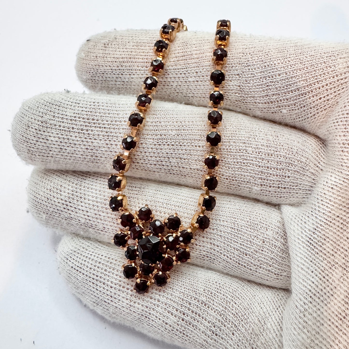 Vintage Garnet Gilt Metal Necklace.