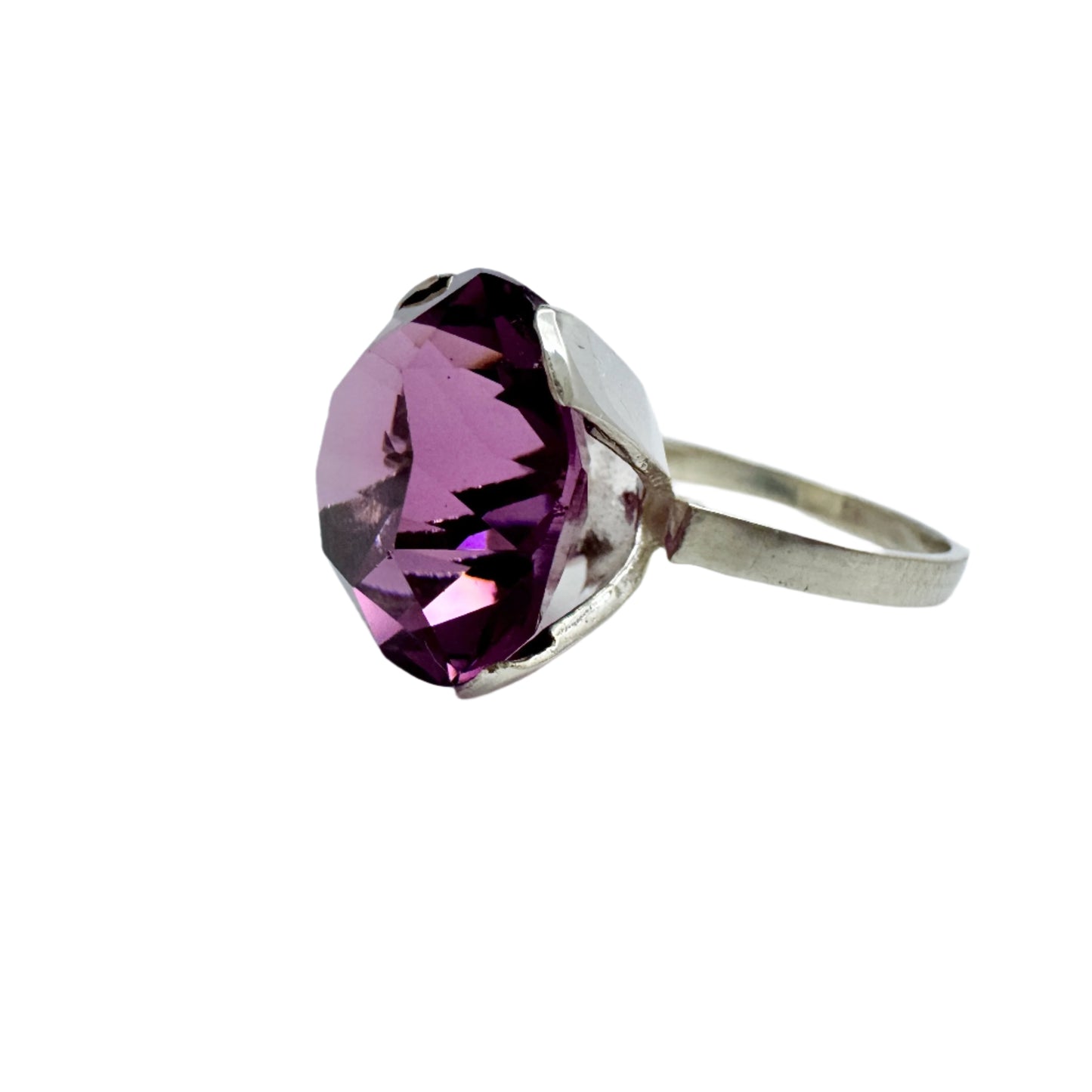 Germany c 1960-70s. Vintage 835 Silver Deep Purple Paste Ring.