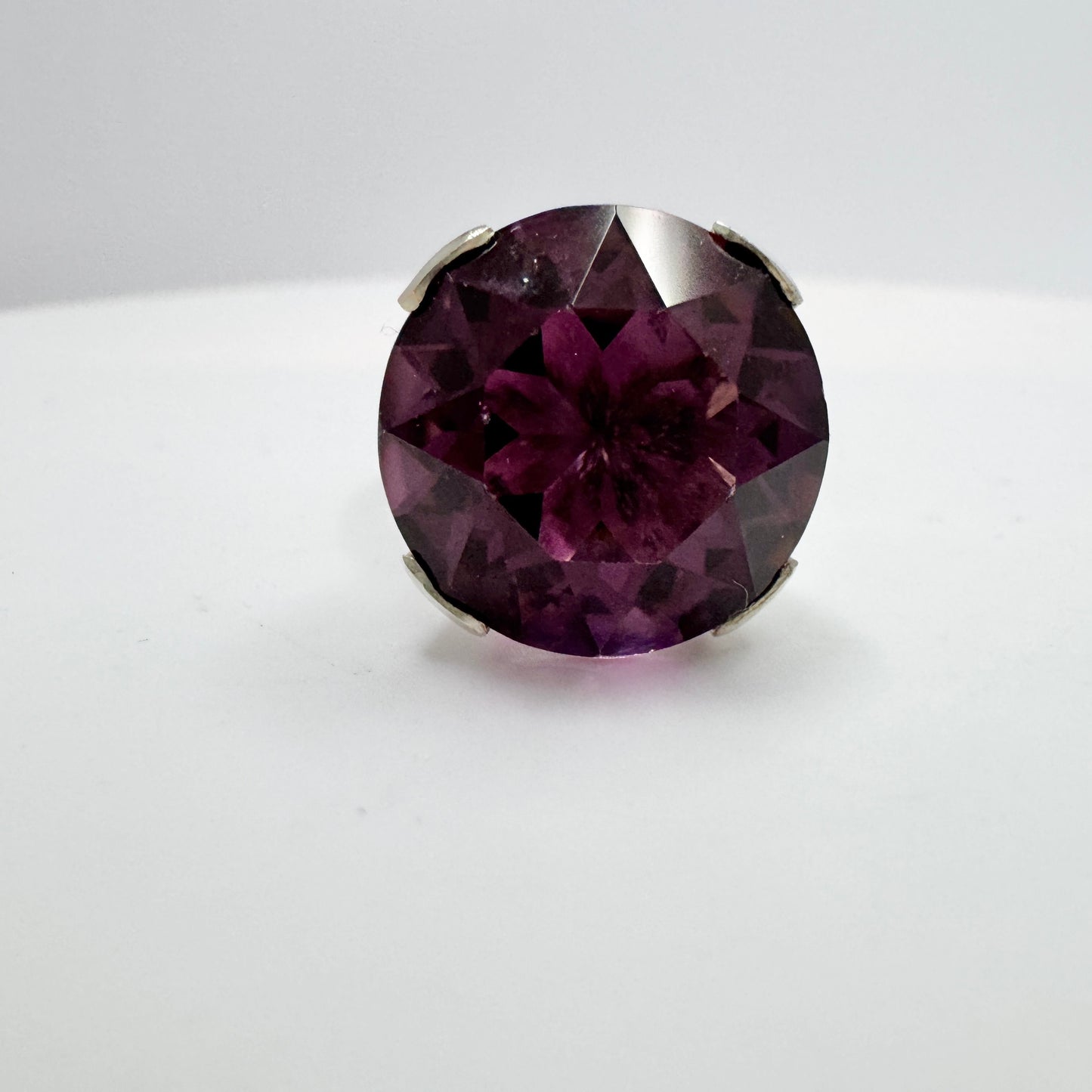 Germany c 1960-70s. Vintage 835 Silver Deep Purple Paste Ring.