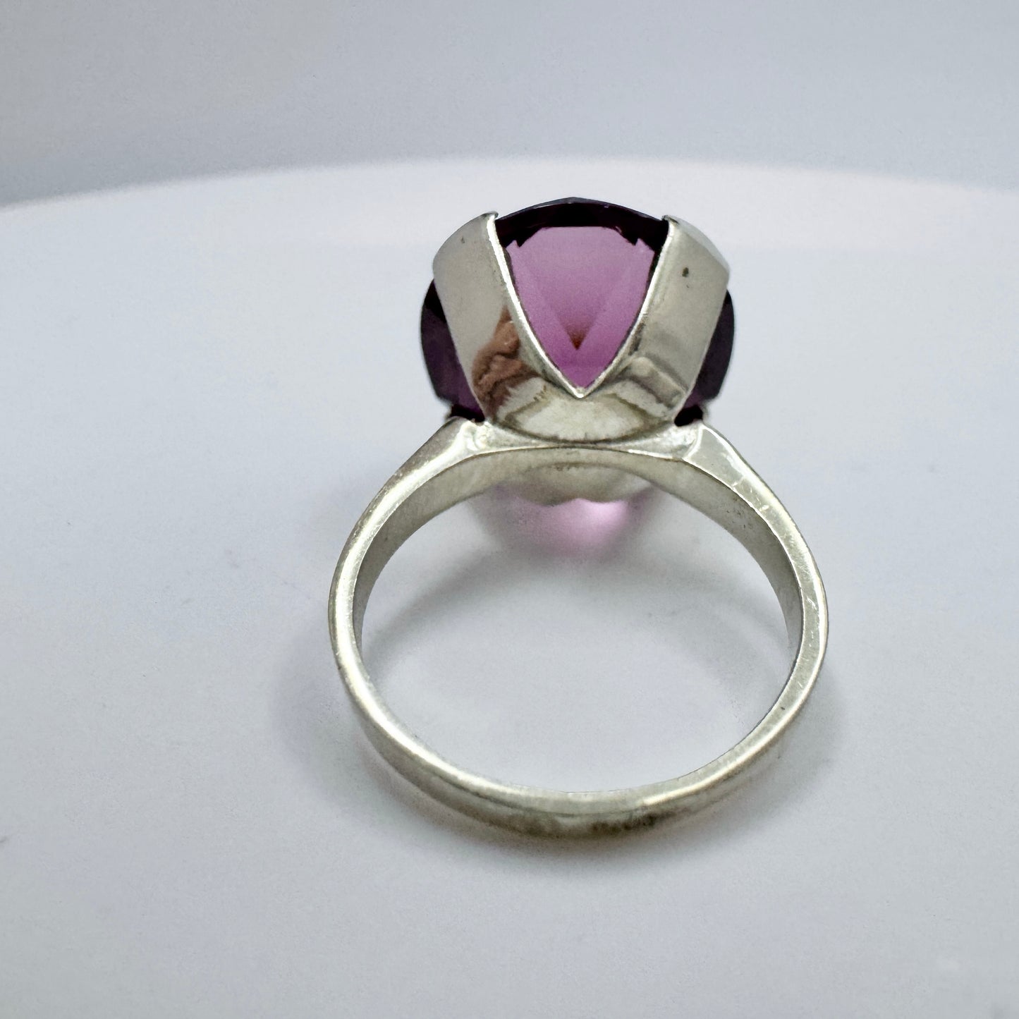 Germany c 1960-70s. Vintage 835 Silver Deep Purple Paste Ring.