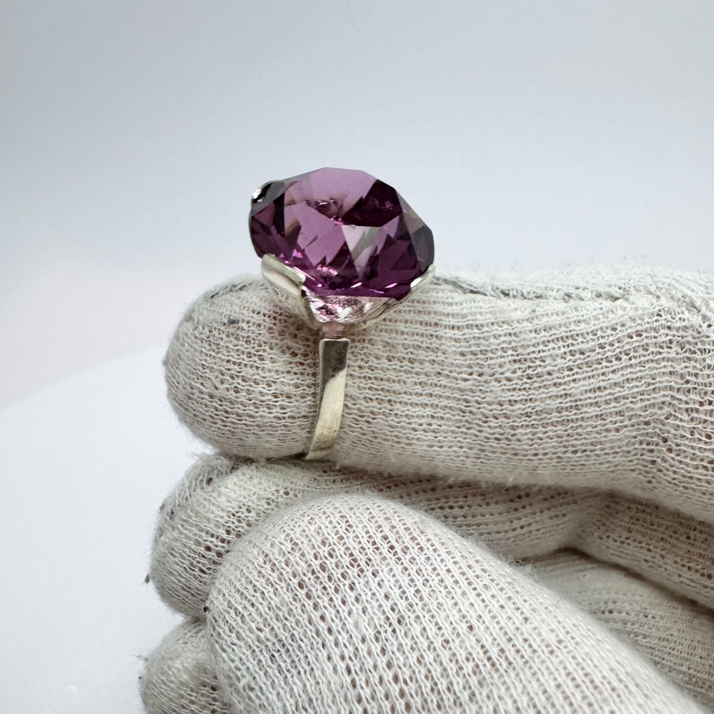 Germany c 1960-70s. Vintage 835 Silver Deep Purple Paste Ring.