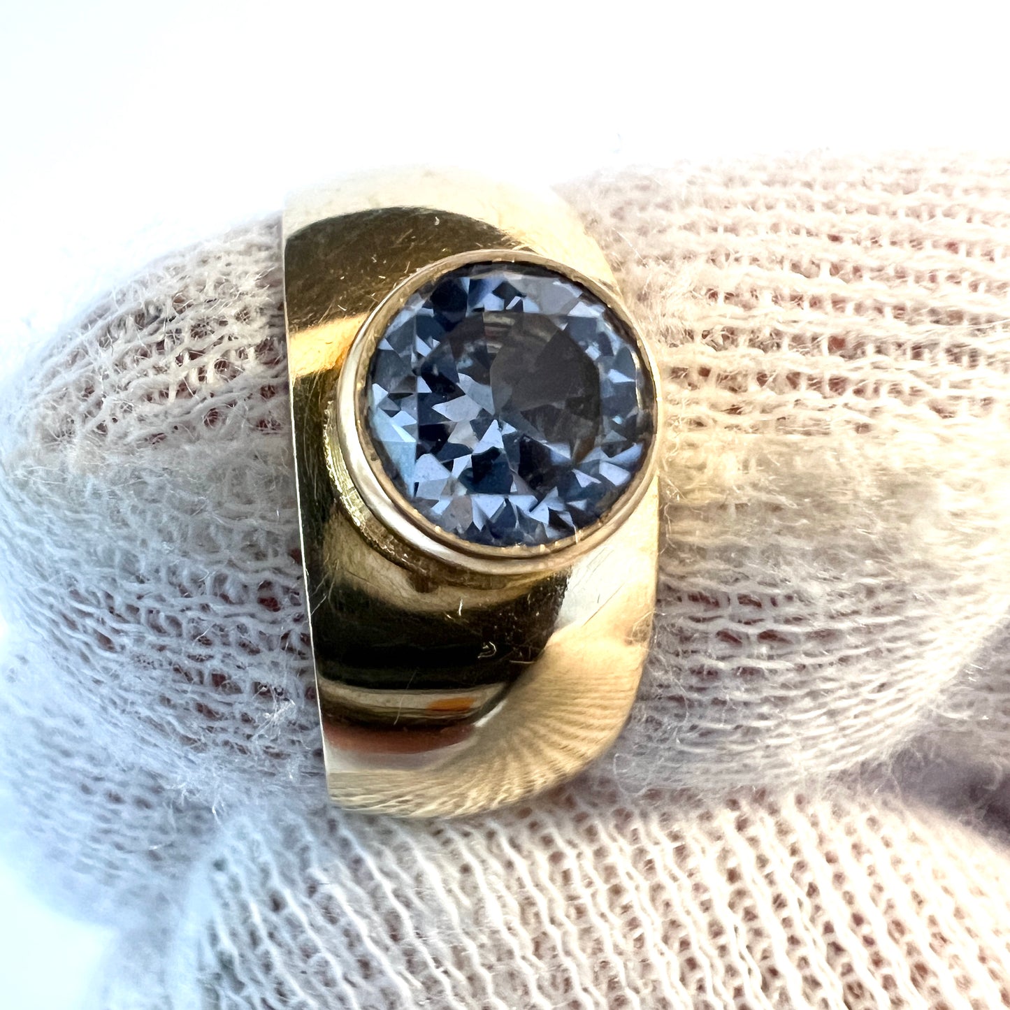 Rahlens, Sweden 1969. Vintage 18k Gold Ice Blue Synthetic Spinel Ring.