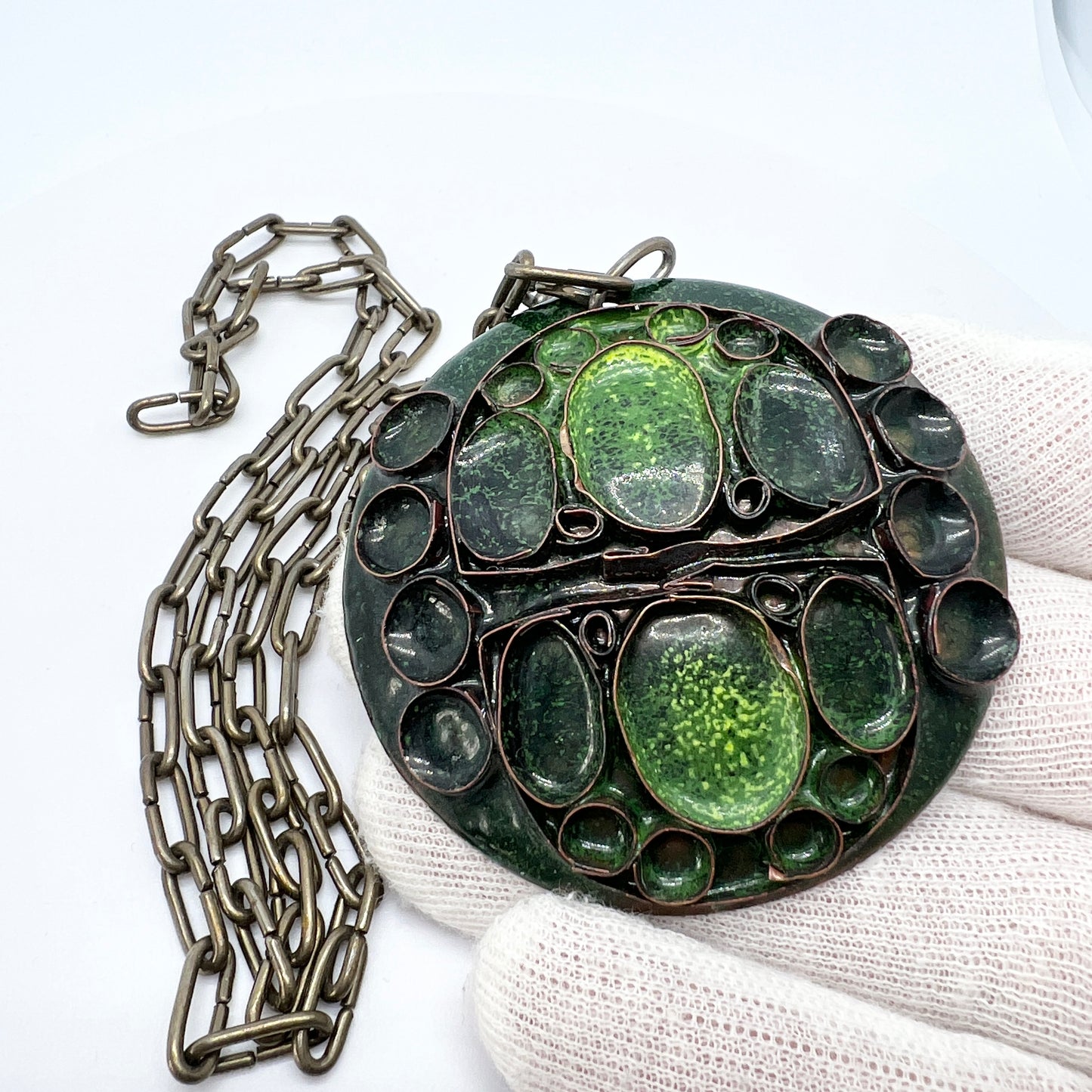 Anja Mäkinen, Finland 1970s. Large Vintage Green Enamel Copper Pendant Necklace.