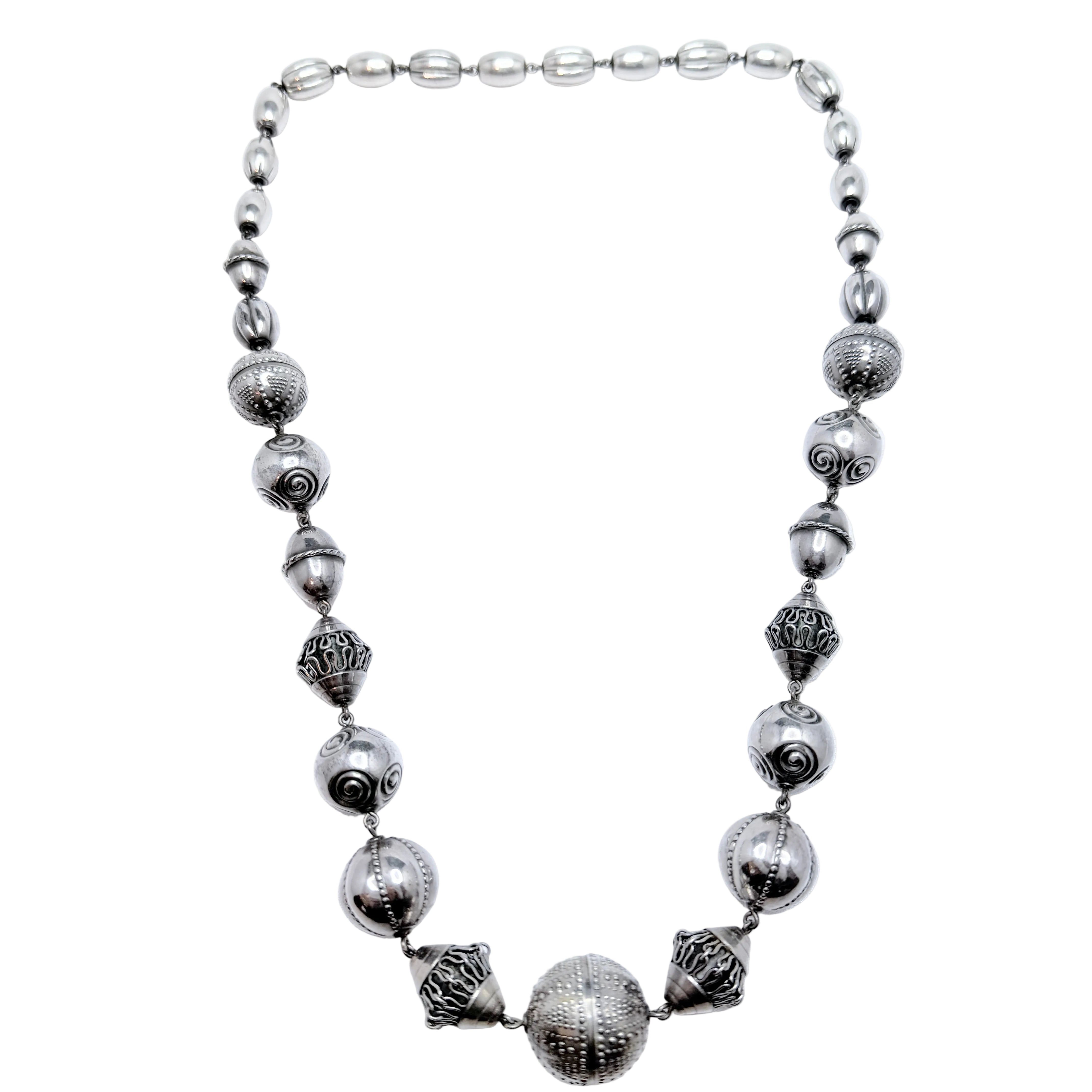 Kalevala Koru, Finland 1982. Bold Vintage Sterling Silver Necklace