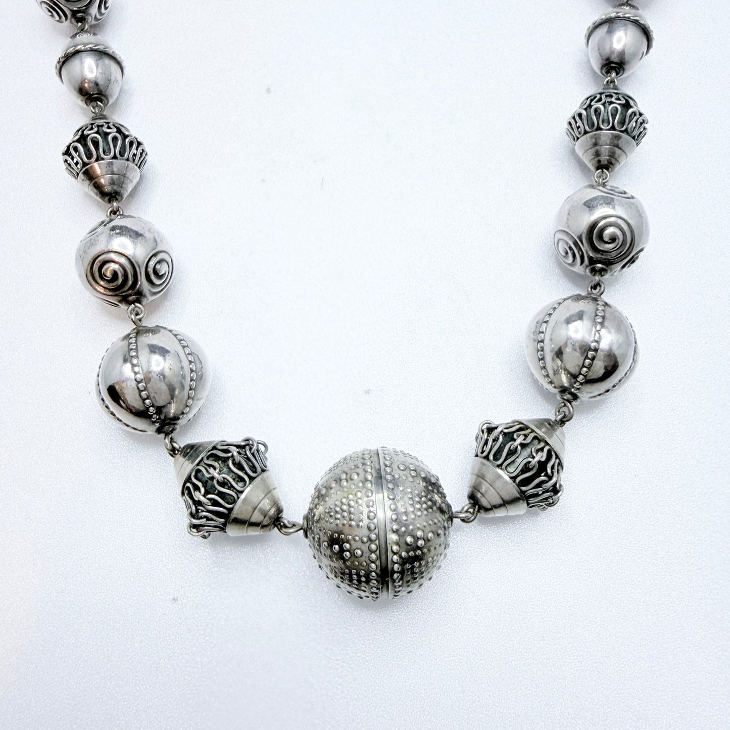 Kalevala Koru, Finland 1982. Bold Vintage Sterling Silver Necklace. Halikko Treasure.