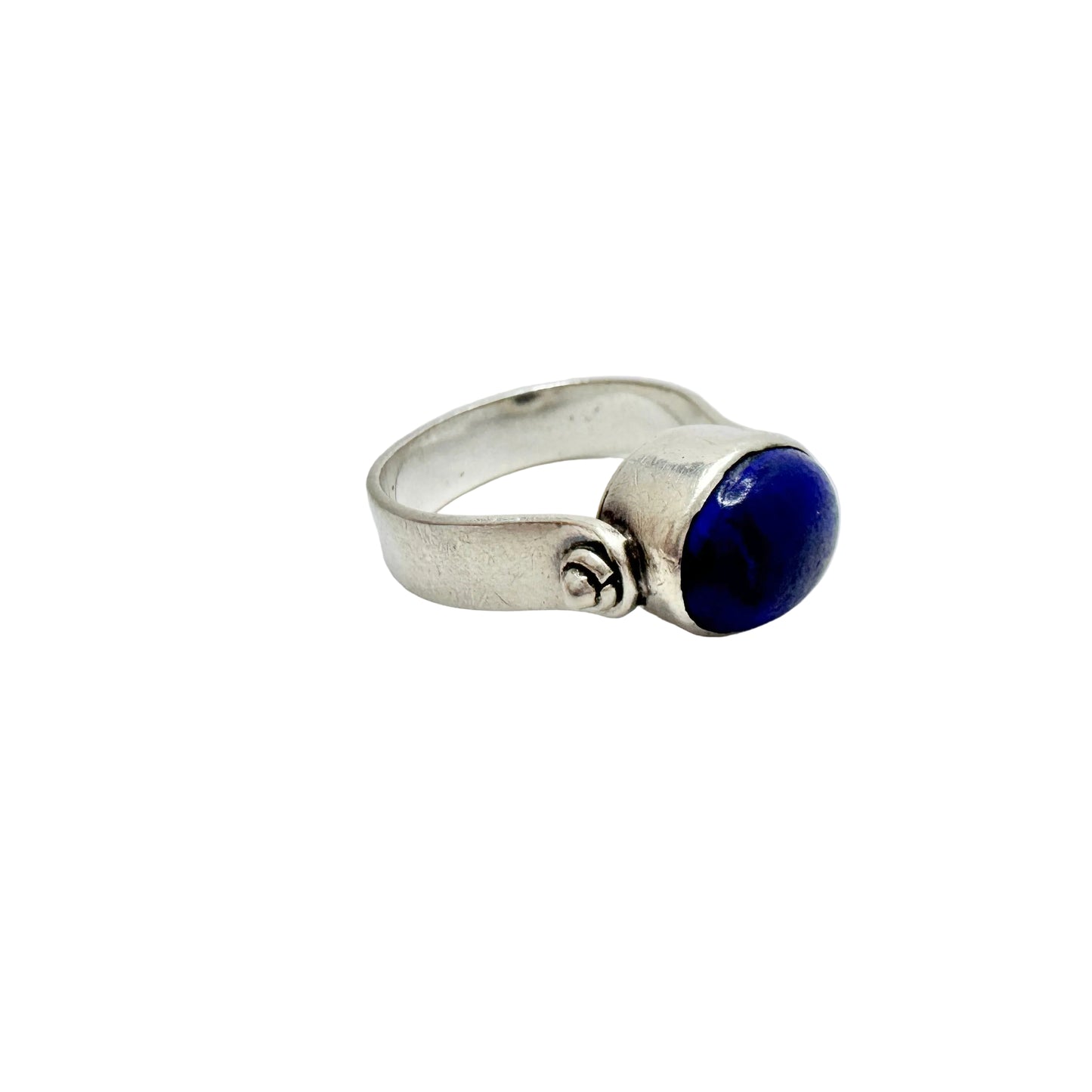 Vintage Sterling Silver Lapis Lazuli Ring.