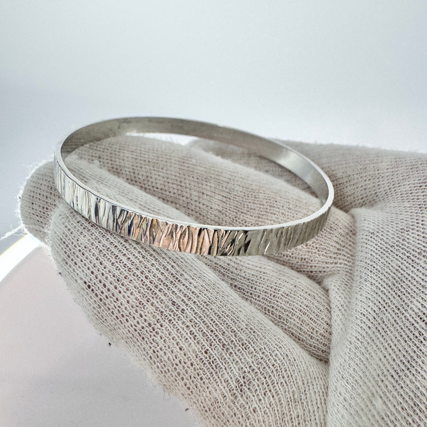 Victor Janson, Sweden 1975. Vintage Solid Silver Bangle Bracelet.