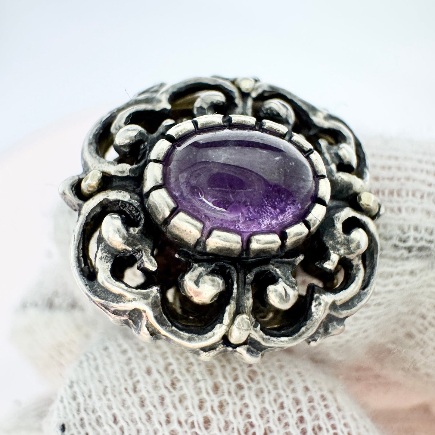 Vintage c 1940s. Solid Silver Amethyst Openwork Ring. Prob. Hungary.