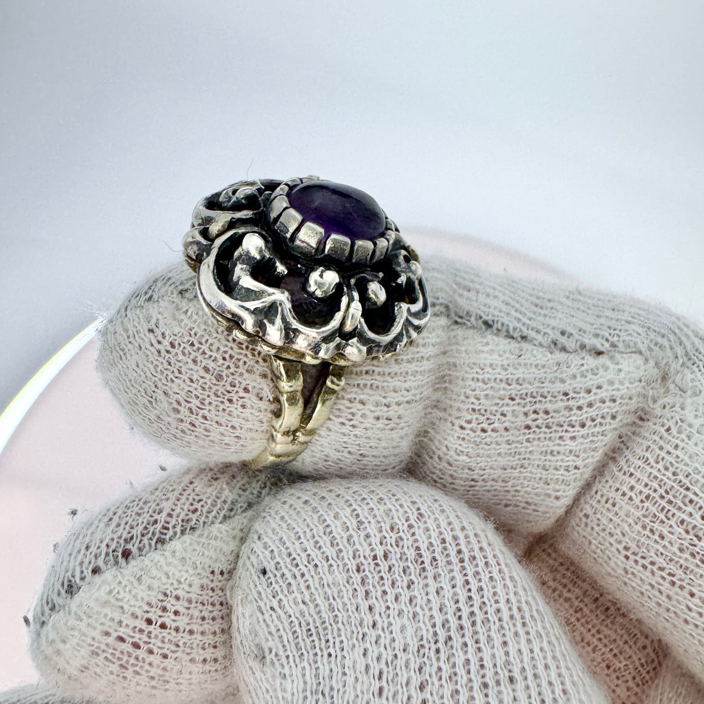 Vintage c 1940s. Solid Silver Amethyst Openwork Ring. Prob. Hungary.