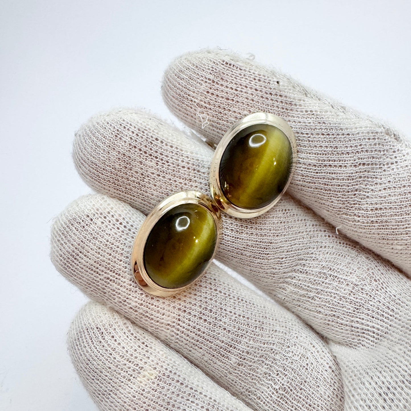 Vintage 1950-60s. Solid Silver Cat’s Eye Tiger’s eye Cufflinks.
