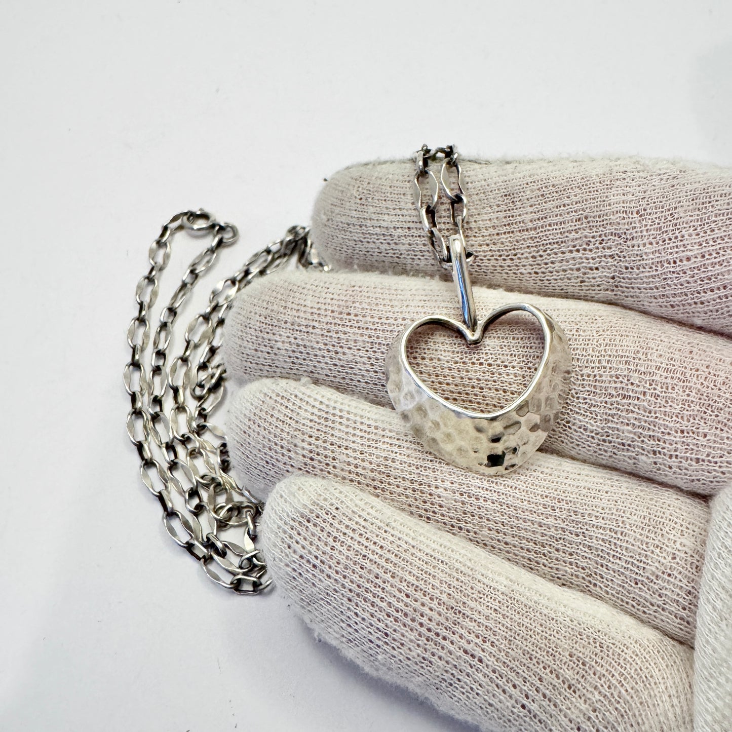 Alton, Sweden 1974. Vintage Sterling Silver Heart Love Pendant Long Chain Necklace.