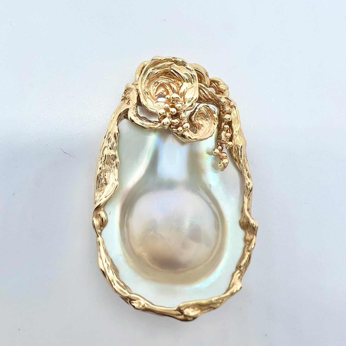 Siegfried Egger for Sengels Guldsmedja, Sweden 1982. Large 18k Gold Blister Pearl Pendant. 22.7gram