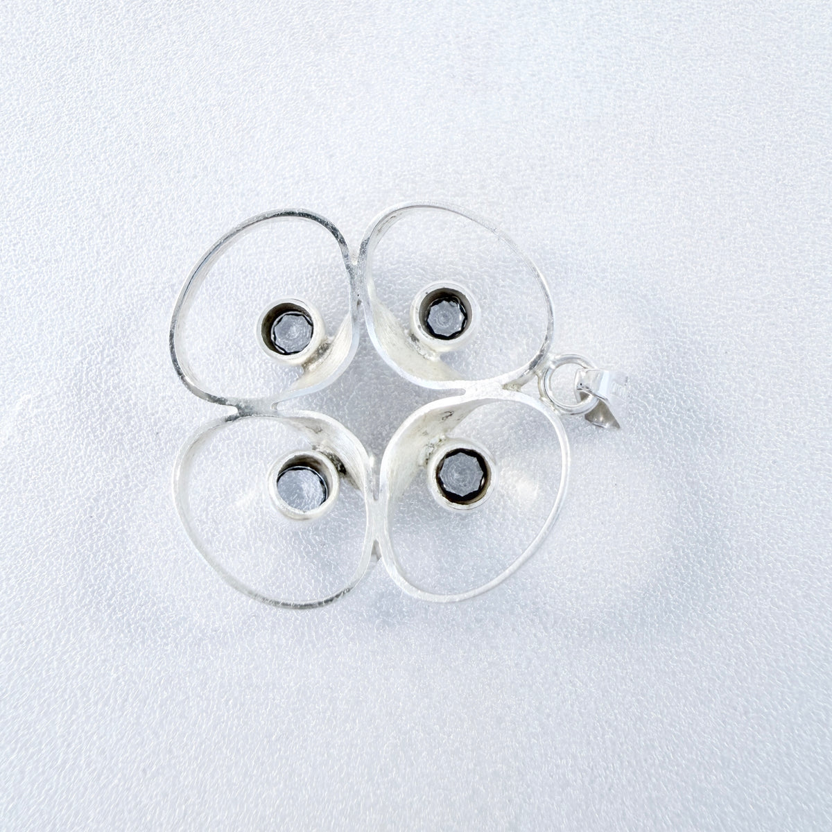 Salovaara, Finland Vintage Sterling Silver Synthetic Spinel Pendant.
