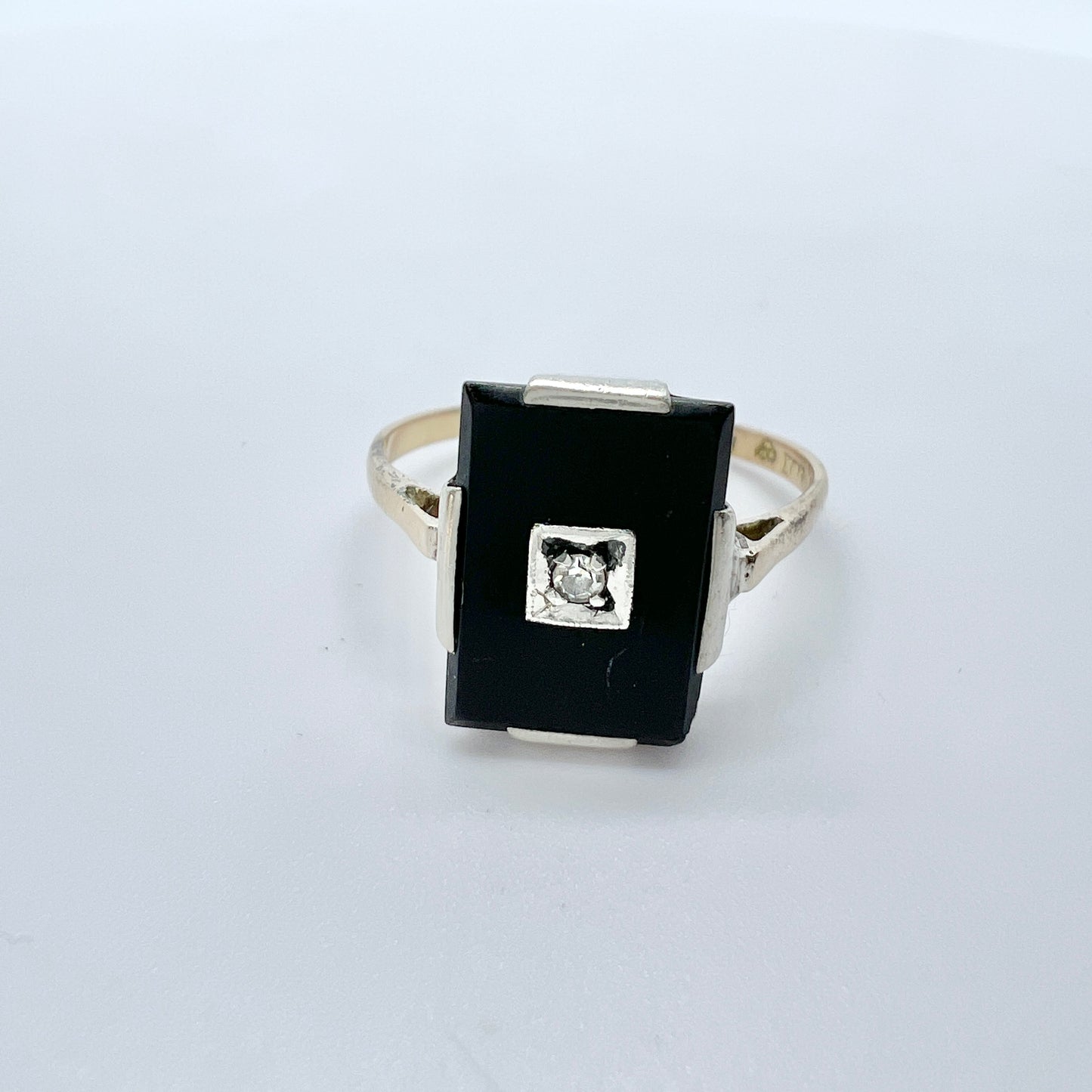 Sweden 1932 Vintage Art Deco 18k Gold Onyx Diamond Ring.