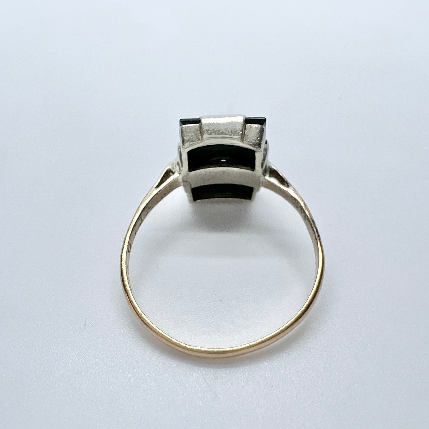 Sweden 1932 Vintage Art Deco 18k Gold Onyx Diamond Ring.