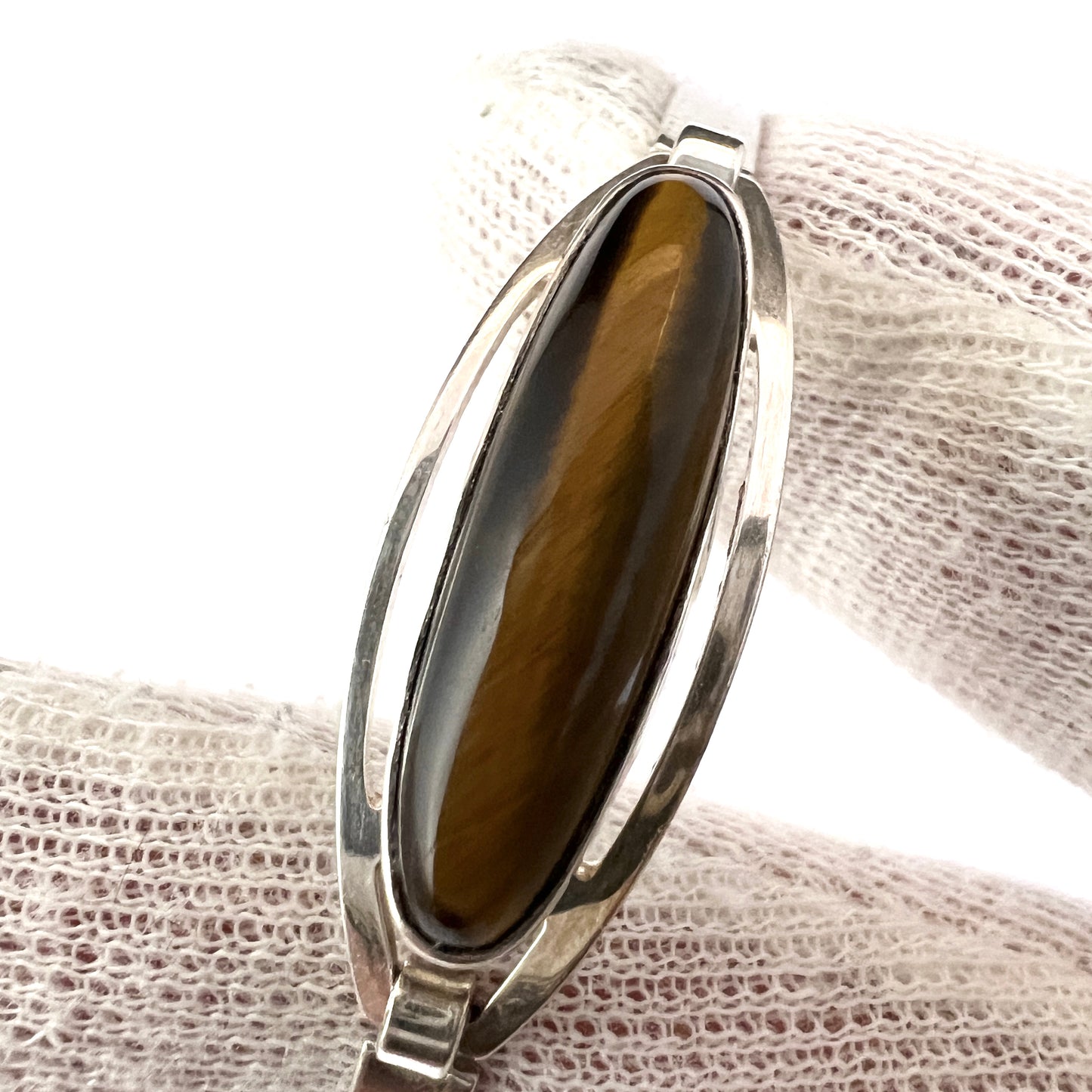 Turun Hopea, Finland 1963. Vintage Sterling Silver Tiger's Eye Bracelet.