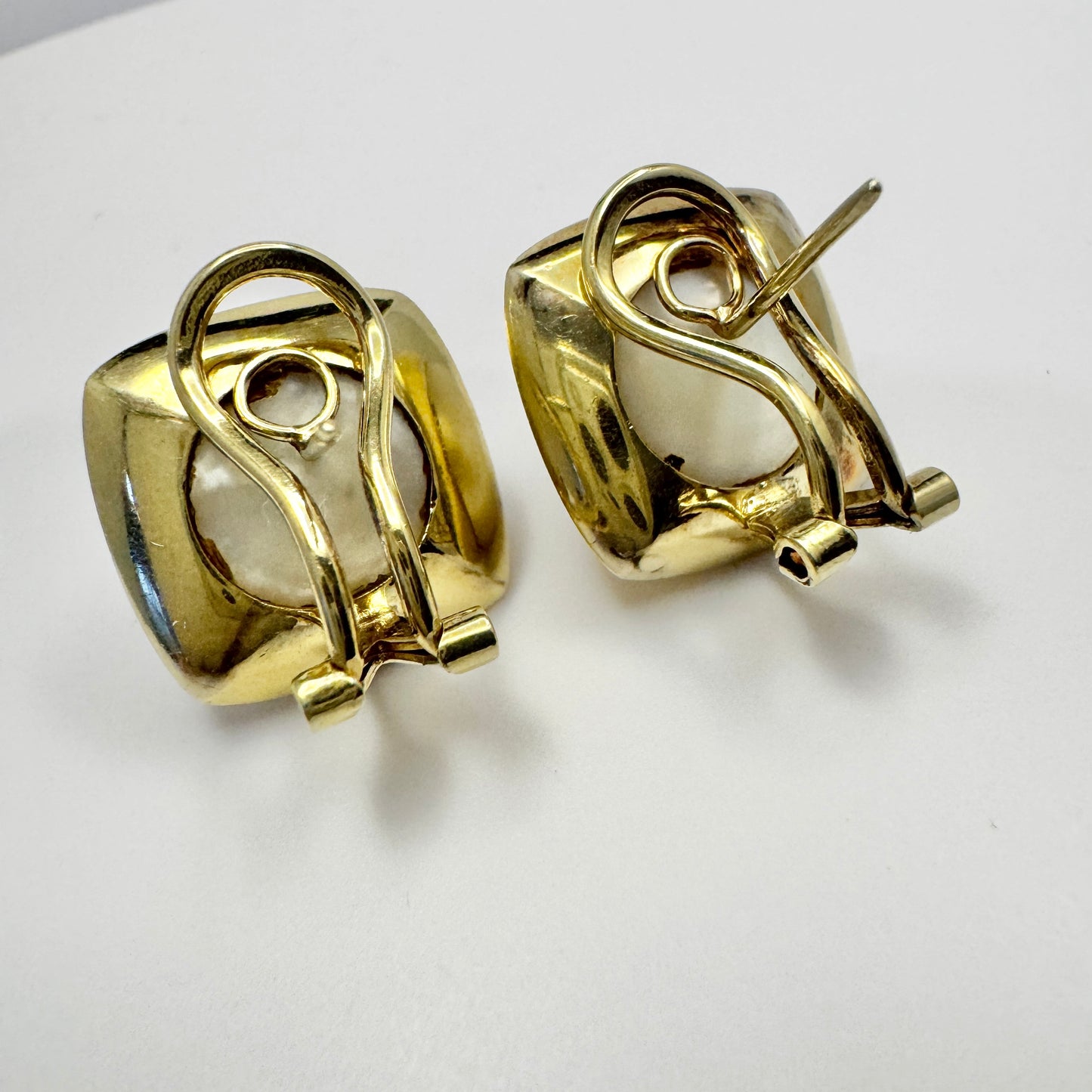 Vintage c 1960s Large 14k Gold Mabe Pearl Earrings.