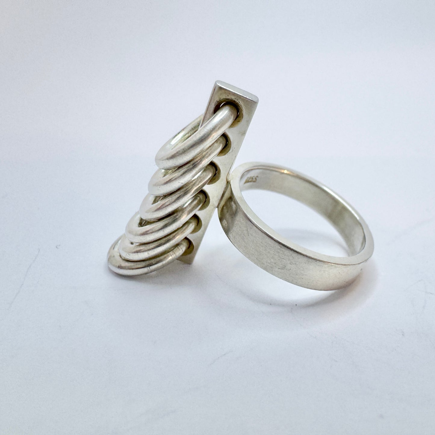 Hans Hansen, Denmark 1960s. Vintage Sterling Silver Kinetic Ring.