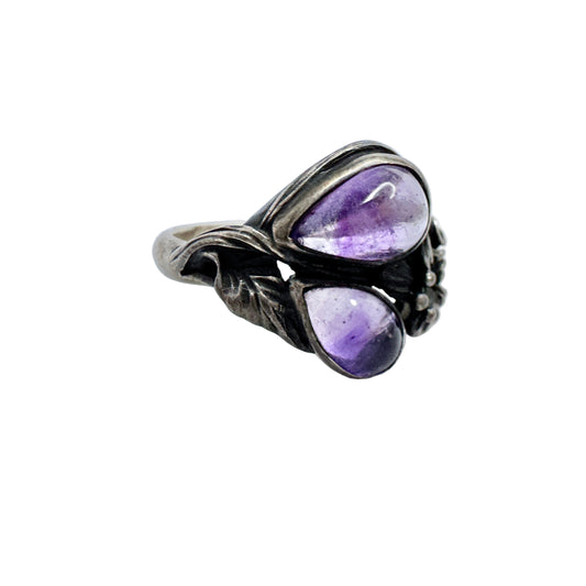 Vintage Sterling Silver Amethyst Ring.
