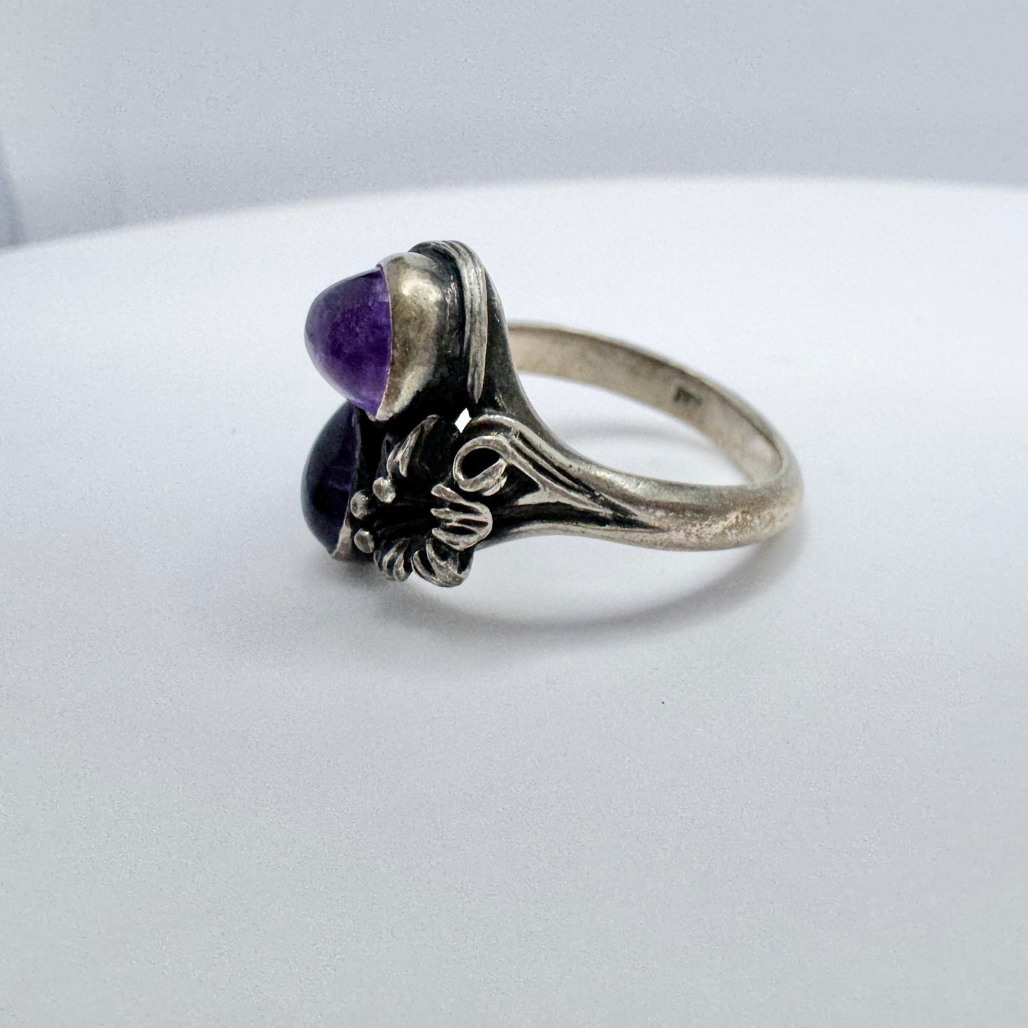 Vintage Sterling Silver Amethyst Ring.