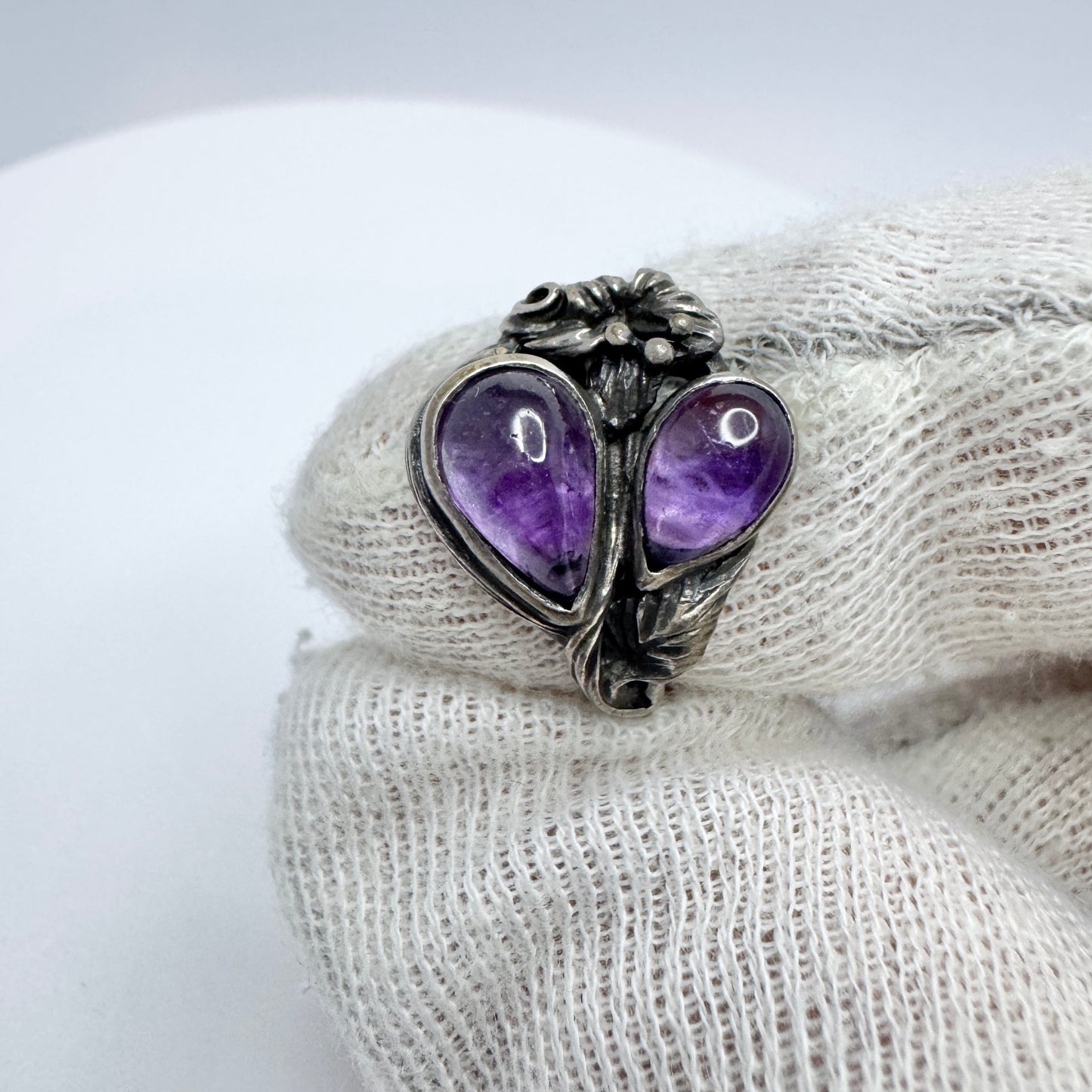 Vintage Sterling Silver Amethyst Ring.