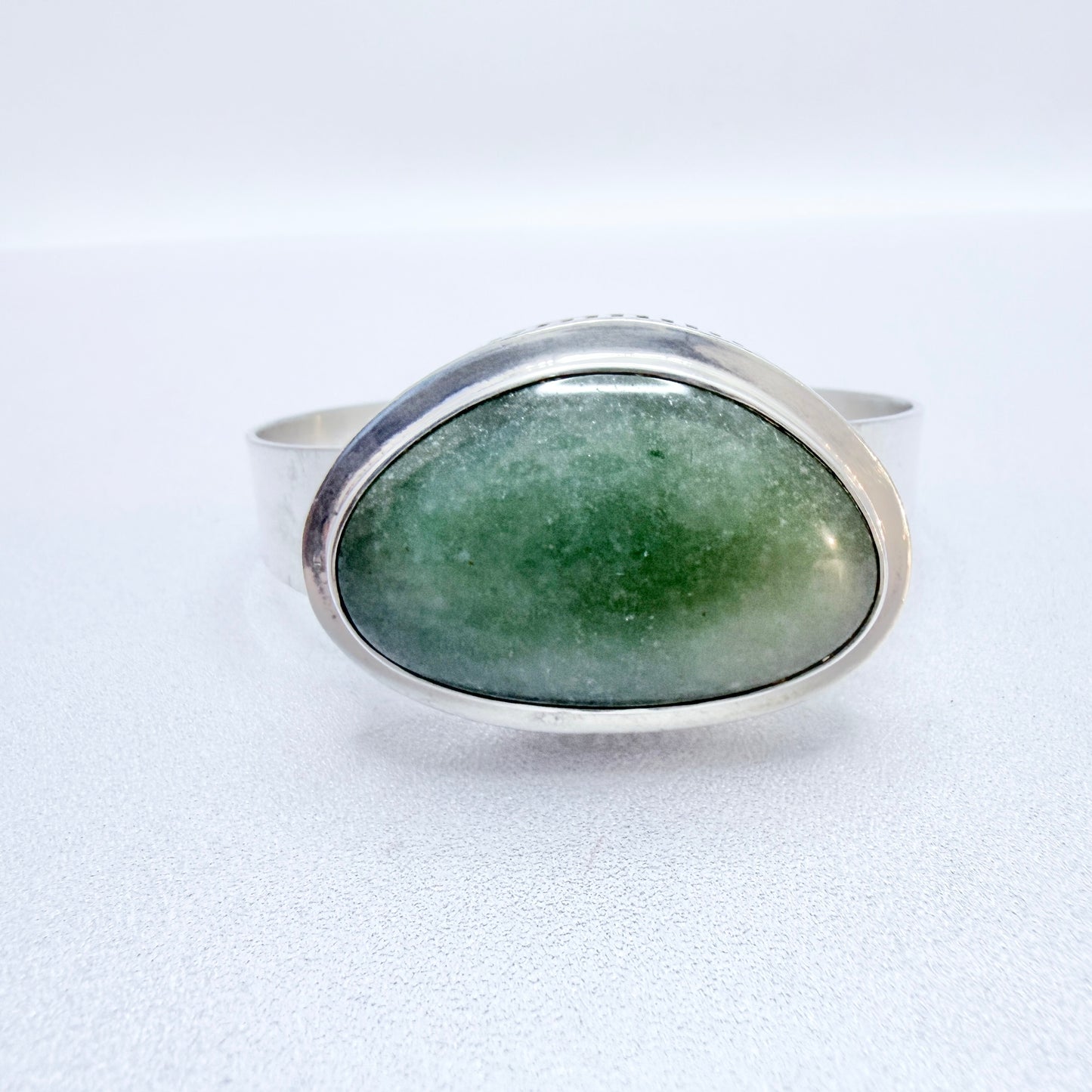 Kaplan, Sweden 1960s. Bold Vintage Sterling Silver Aventurine Hinged Bracelet.