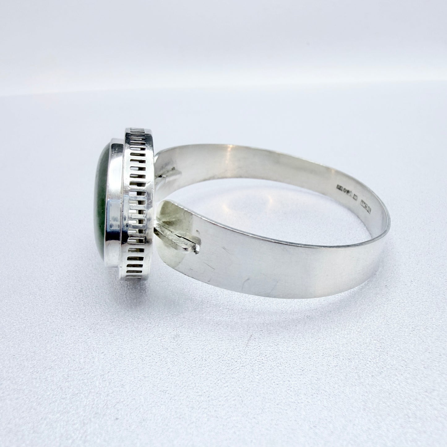 Kaplan, Sweden 1960s. Bold Vintage Sterling Silver Aventurine Hinged Bracelet.