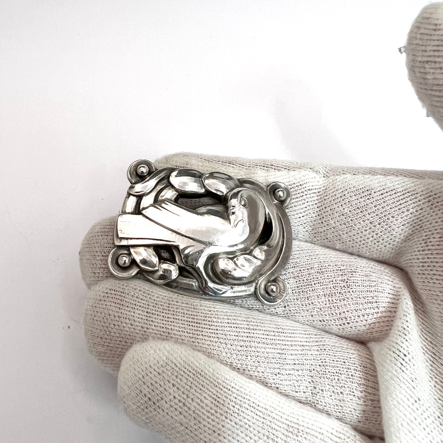 Georg Jensen, Denmark 1933-44. Vintage Sterling Silver Brooch. Design 209 by Moehl-Hansen.