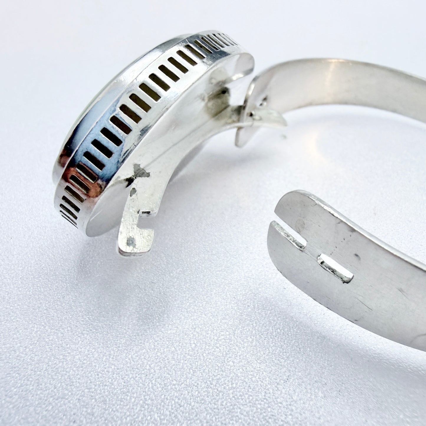Kaplan, Sweden 1960s. Bold Vintage Sterling Silver Aventurine Hinged Bracelet.