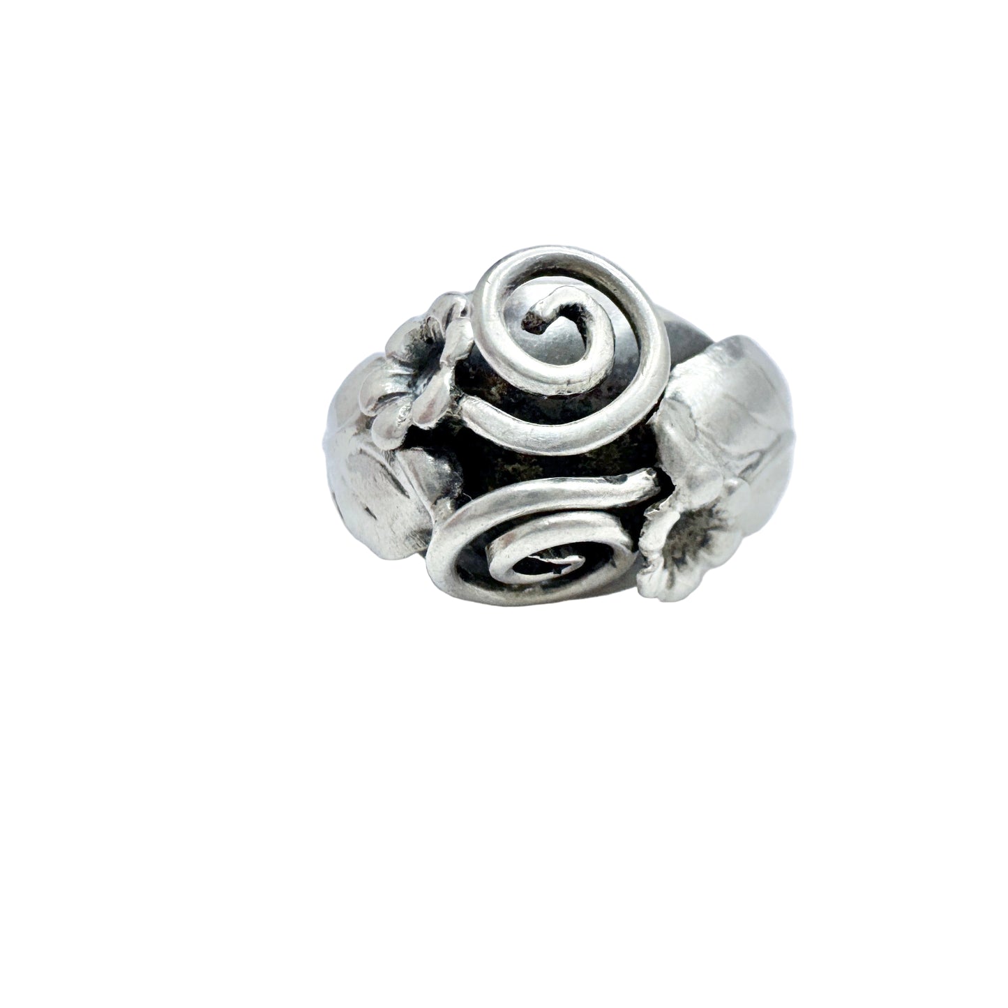 Kaplan, Sweden year 1950. Vintage Sterling Silver Floral Ring.