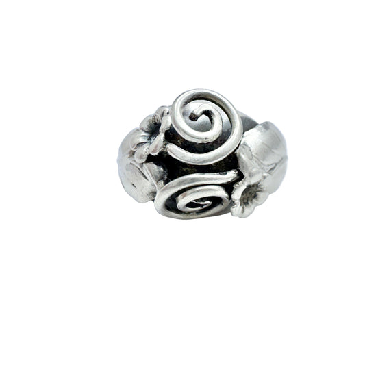 Kaplan, Sweden year 1950. Vintage Sterling Silver Floral Ring.