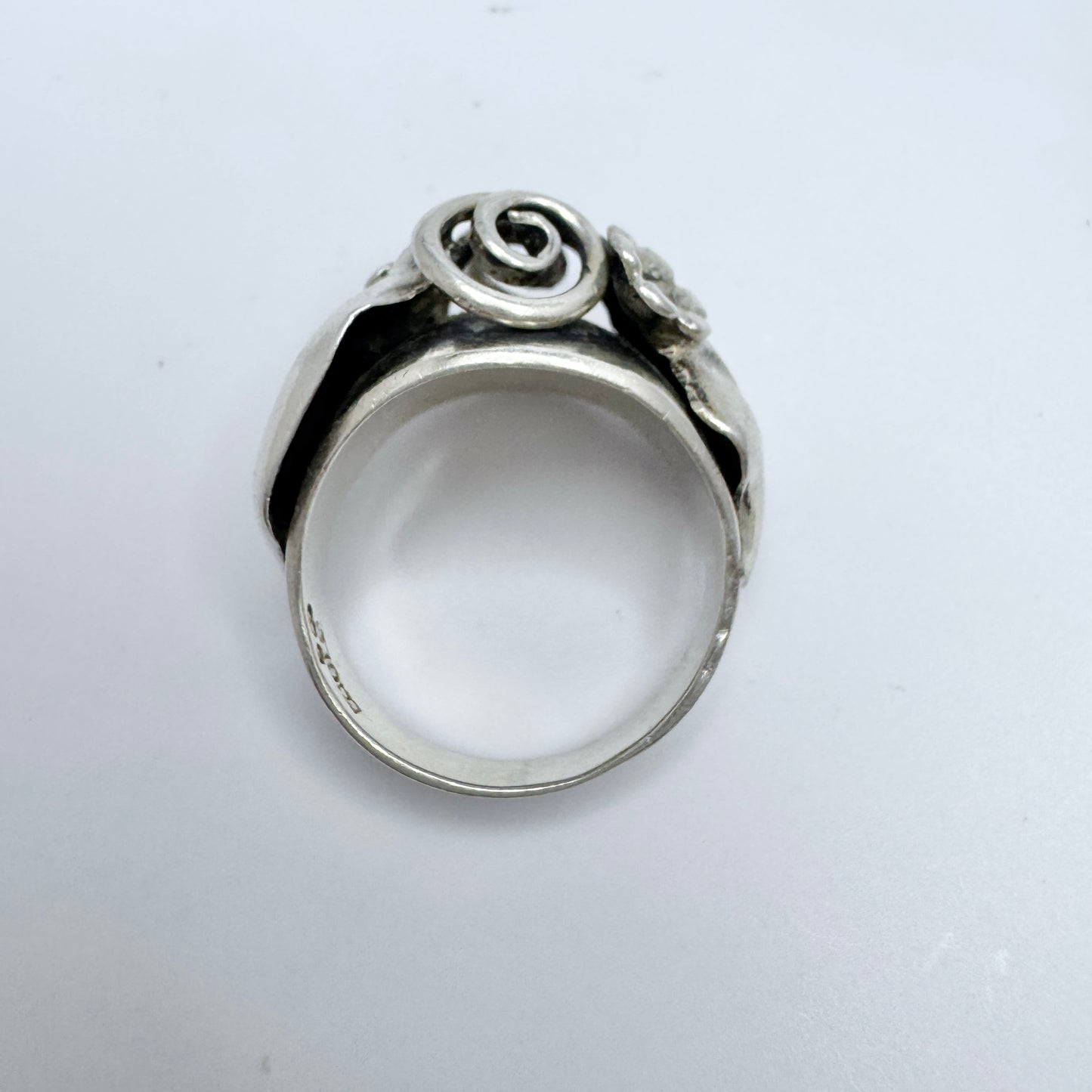 Kaplan, Sweden year 1950. Vintage Sterling Silver Floral Ring.