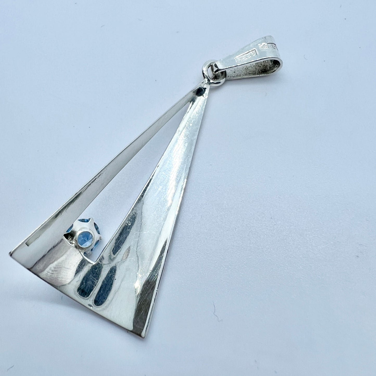 Edvard Kinni, Finland 1968-82 Vintage Sterling Silver Icy Blue Synthetic Spinel Pendant.