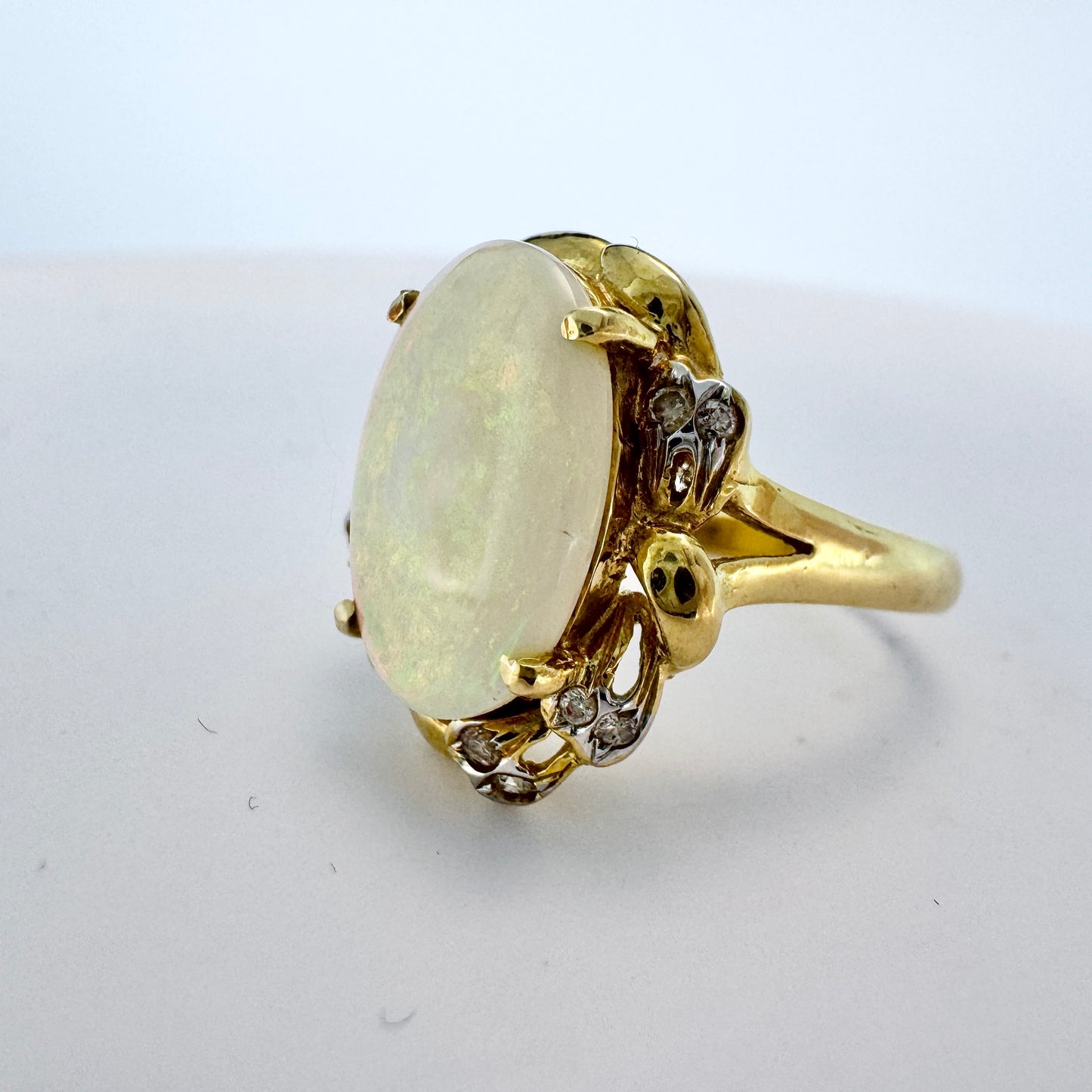 Vintage 14k Gold Opal Diamond Ring.