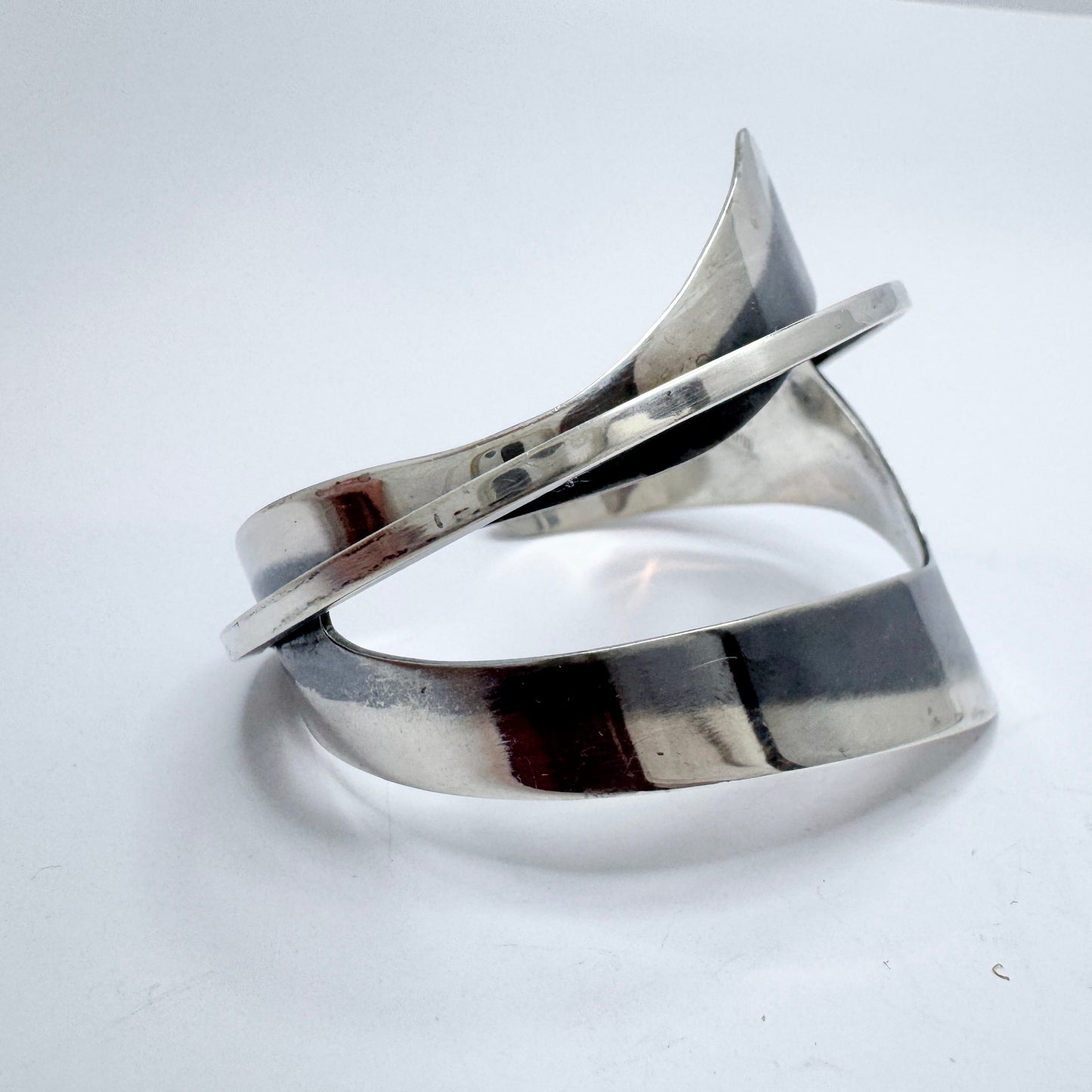 Phyllis Sklar, USA. Bold Vintage Modernist Sterling Silver Cuff Bracelet.