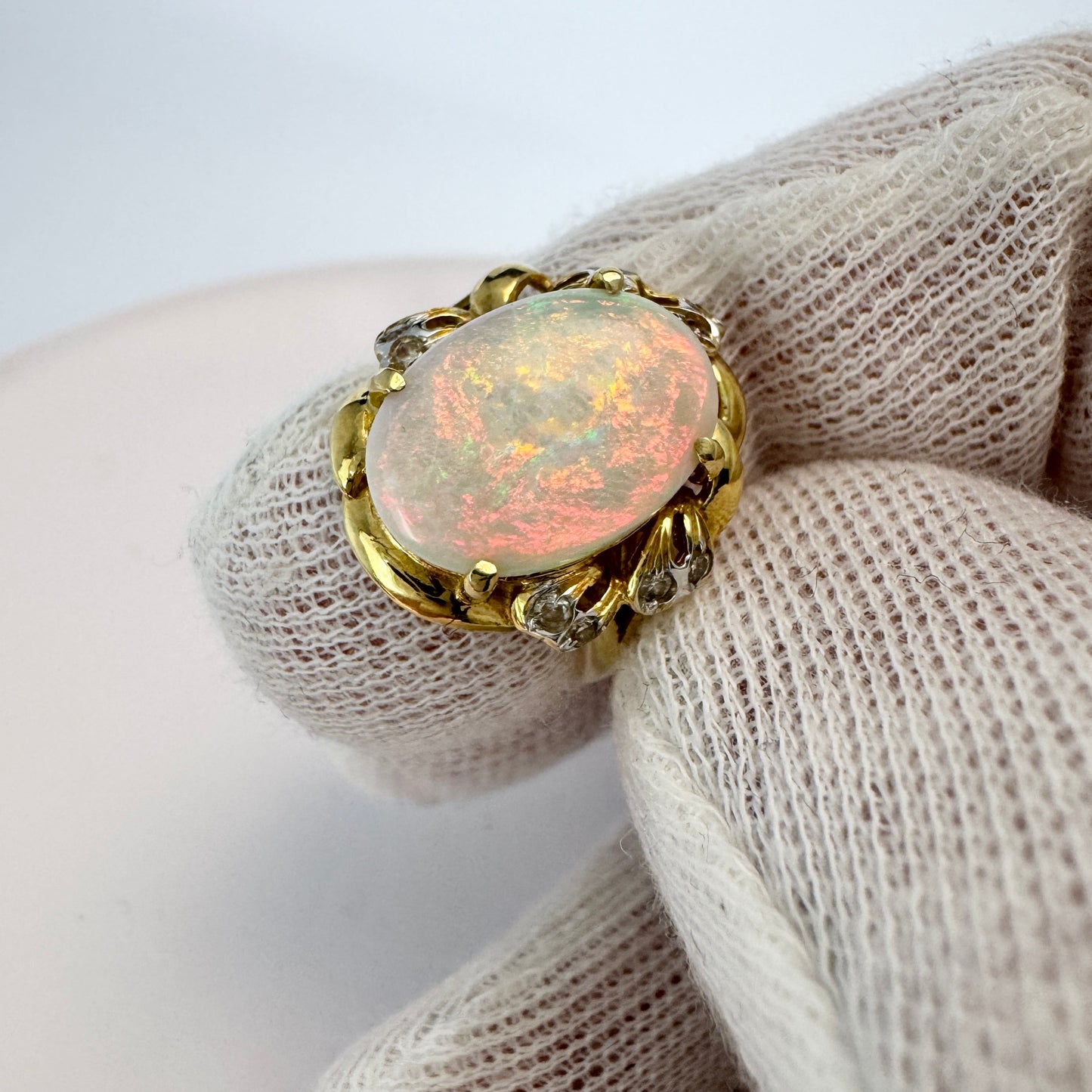 Vintage 14k Gold Opal Diamond Ring.