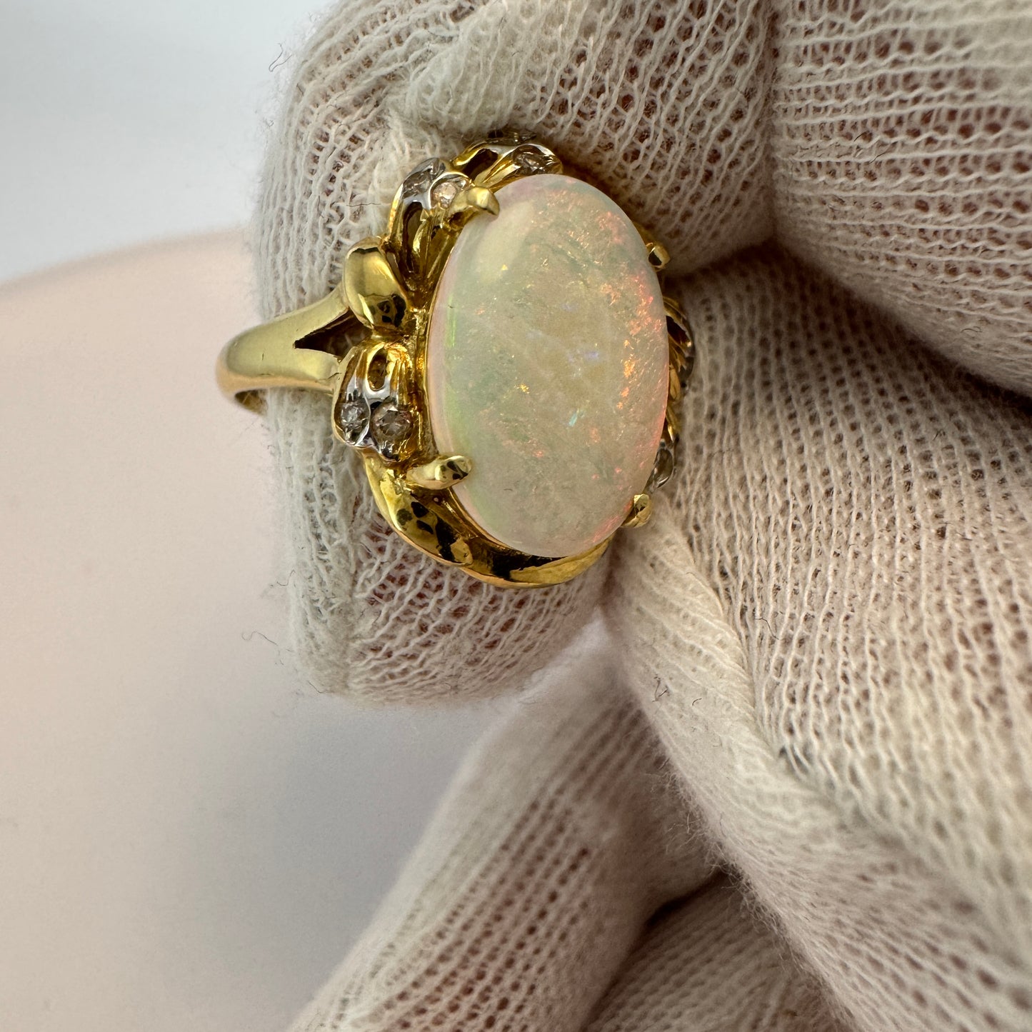 Vintage 14k Gold Opal Diamond Ring.