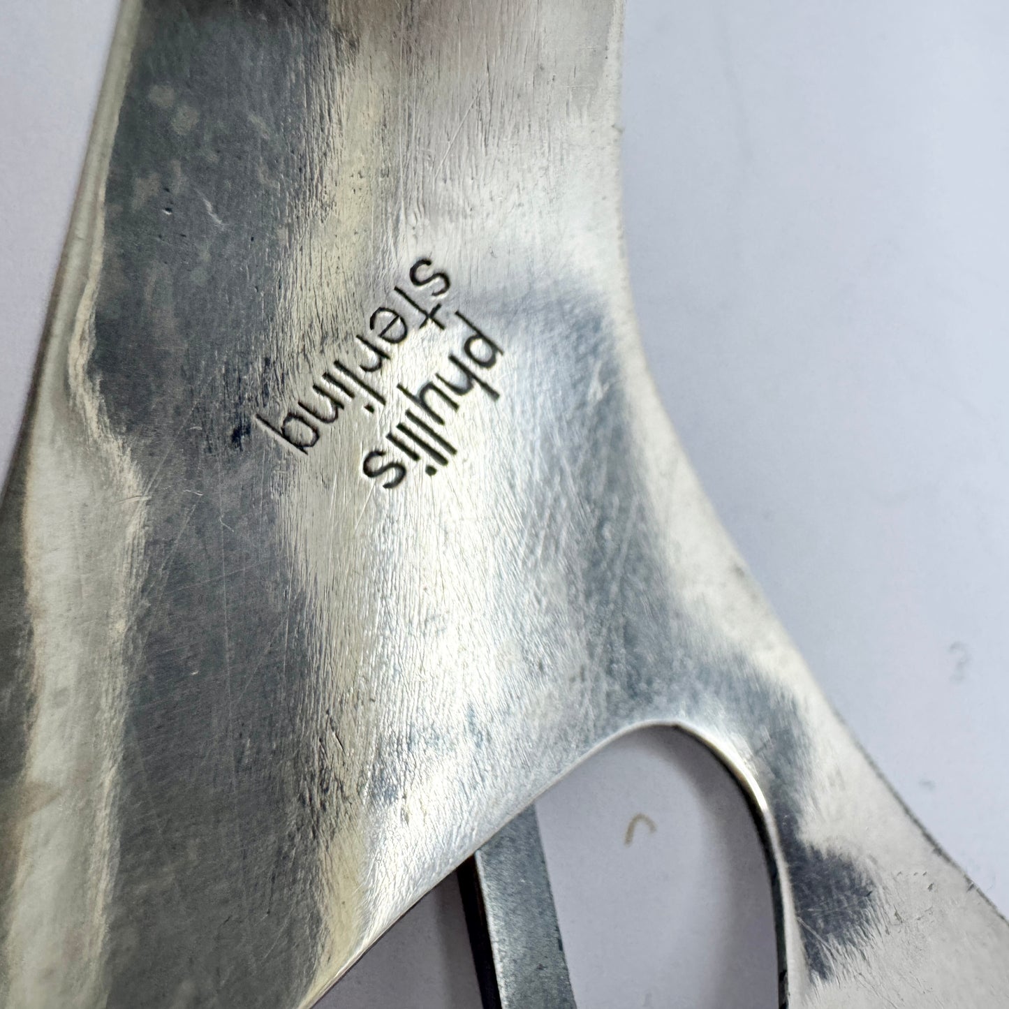 Phyllis Sklar, USA. Bold Vintage Modernist Sterling Silver Cuff Bracelet.