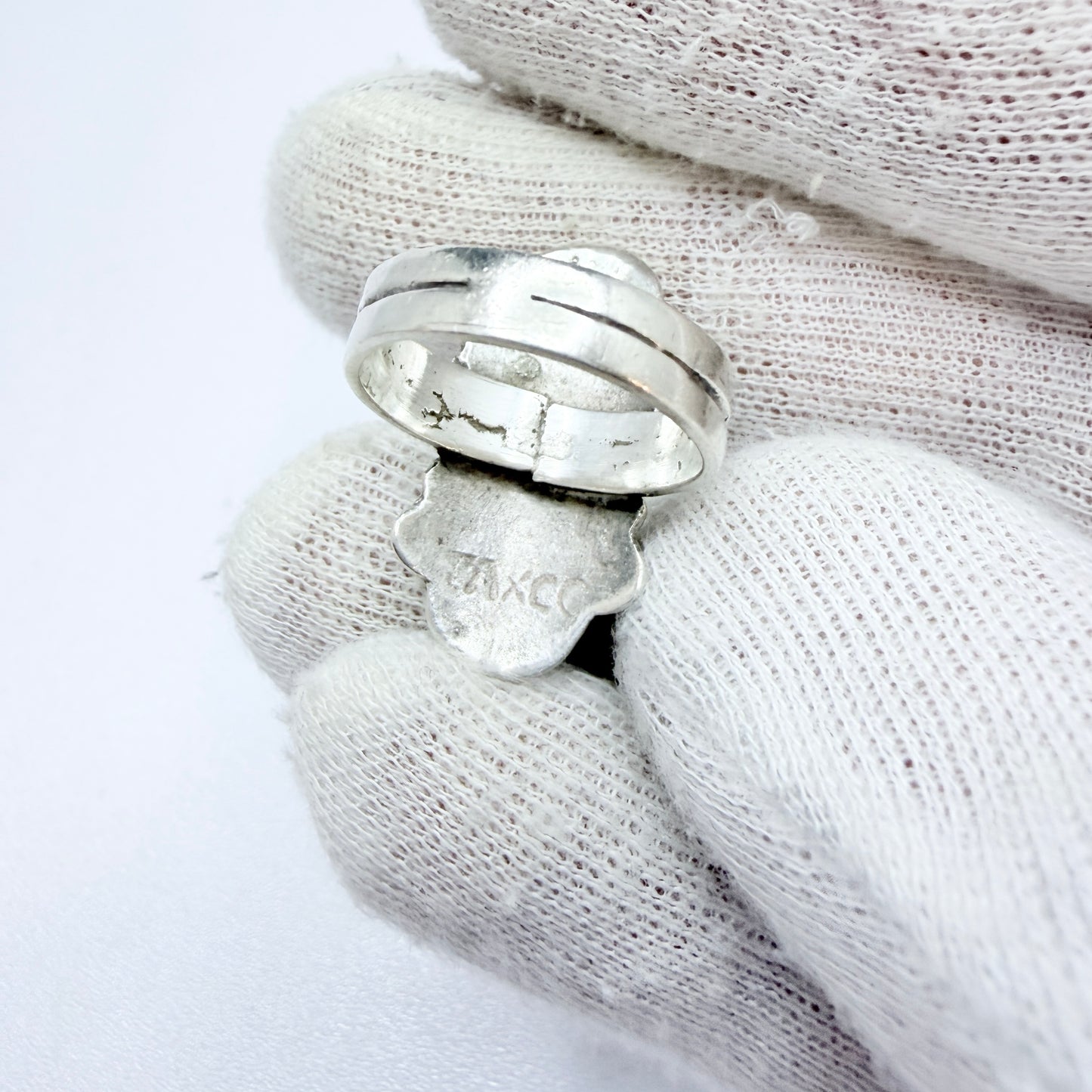 Taxco, Mexico ca 1940. Vintage 980 Sterling Silver Ring. Prob. Artemio Navarrete.