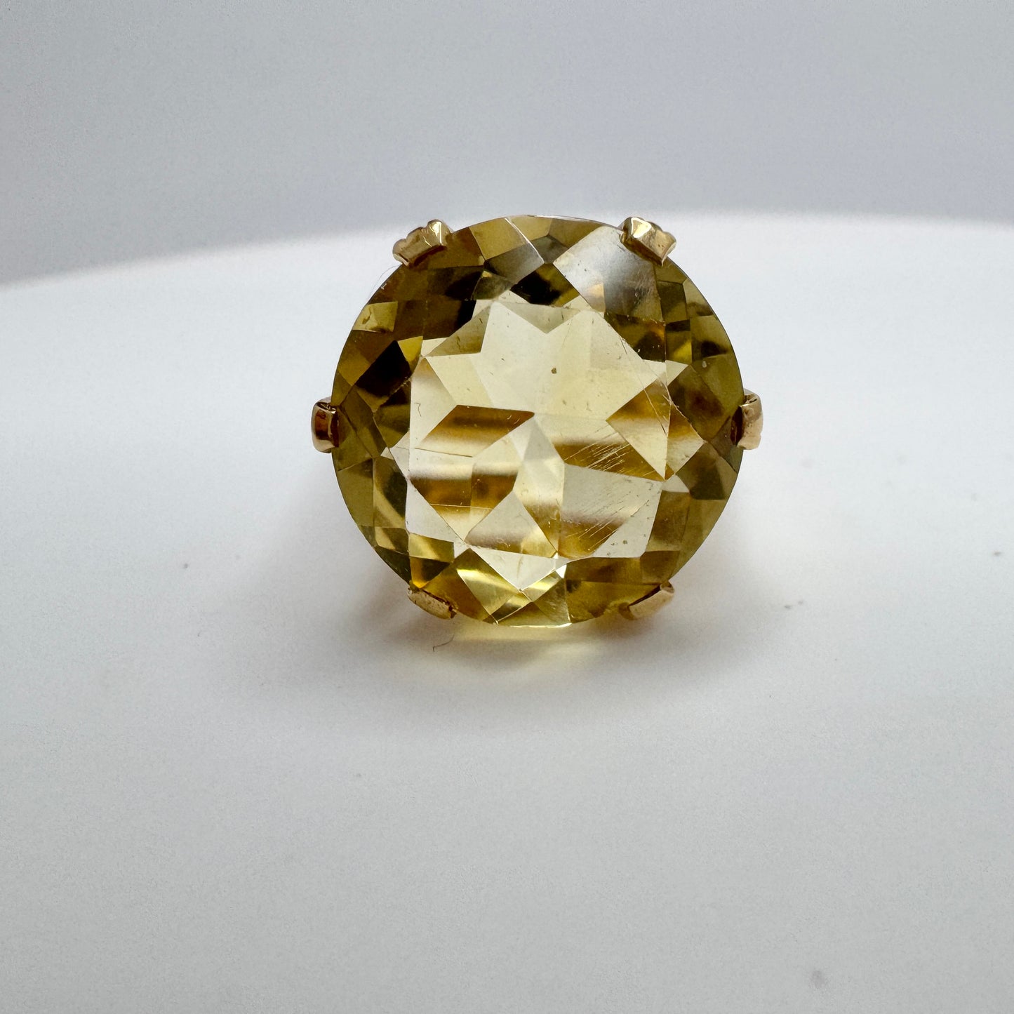 Markström, Sweden 1966. Vintage 18k Gold Citrine Cocktail Ring