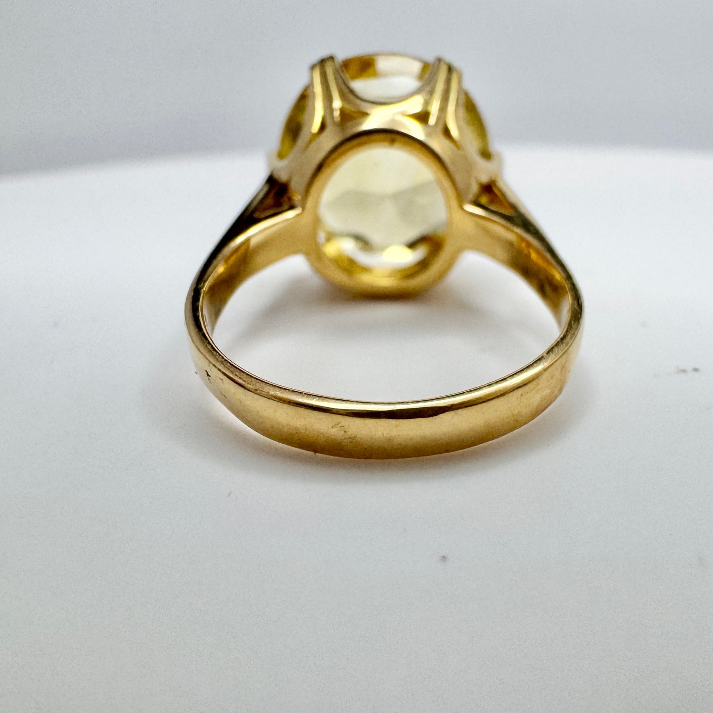 Markström, Sweden 1966. Vintage 18k Gold Citrine Cocktail Ring