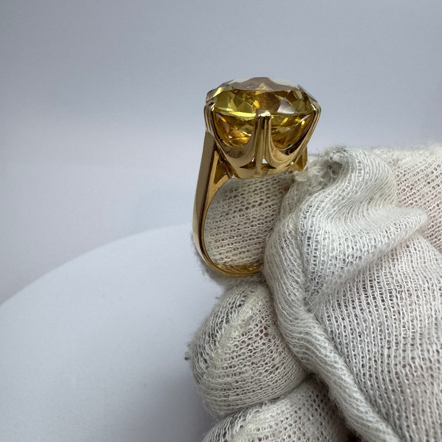 Markström, Sweden 1966. Vintage 18k Gold Citrine Cocktail Ring