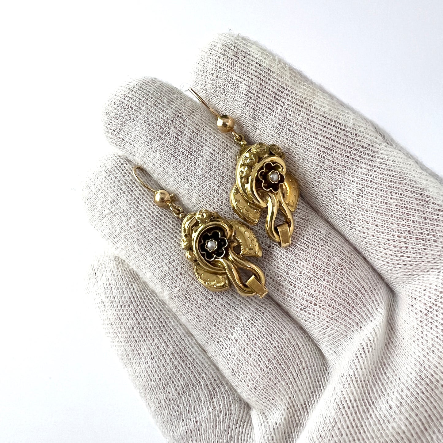 G Dahlgren, Sweden 1873. Antique Victorian 18k Gold Earrings.
