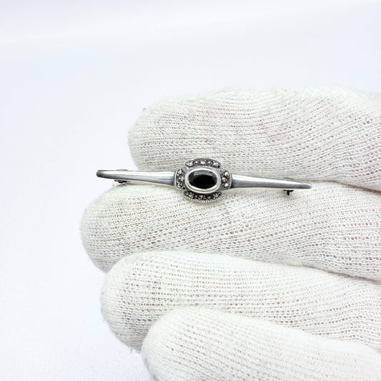 USA 1930-40s. Vintage Sterling Silver Marcasite Onyx Brooch Pin.